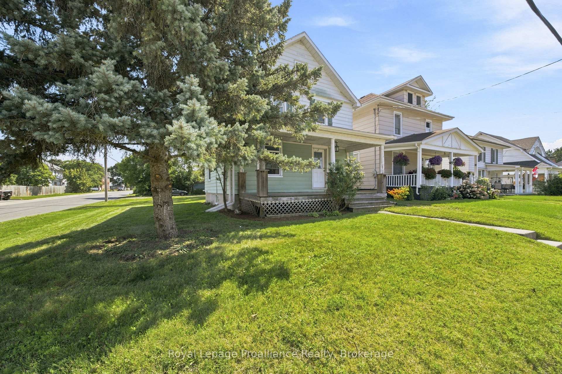 Photo 3 of 135 Mcgill Street, Quinte West, Trenton Ward — HOMEH