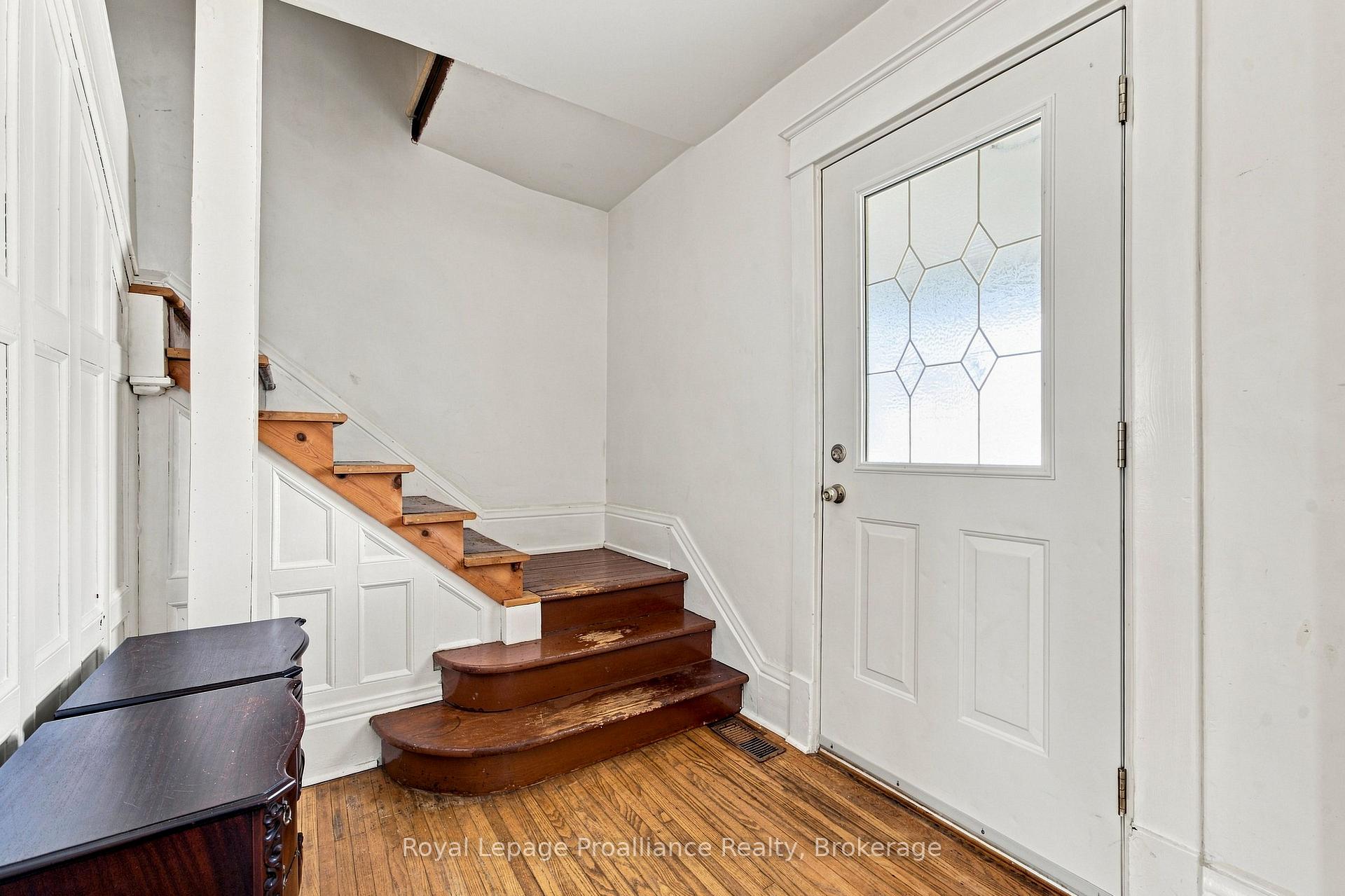 Photo 5 of 135 Mcgill Street, Quinte West, Trenton Ward — HOMEH