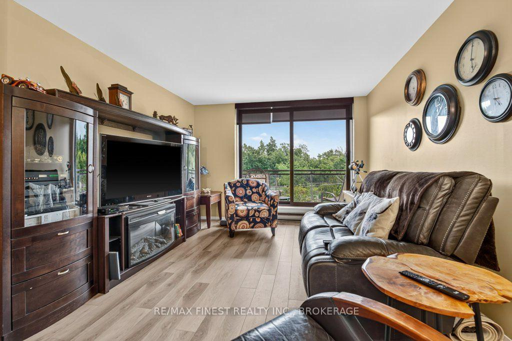Photo 4 of Unit 307, 120 Barrett Court, Kingston, Kingston East (Incl Barret Crt) — HOMEH