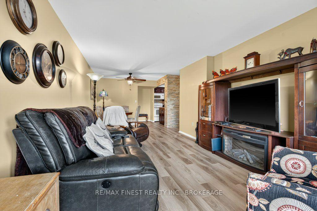 Photo 5 of Unit 307, 120 Barrett Court, Kingston, Kingston East (Incl Barret Crt) — HOMEH
