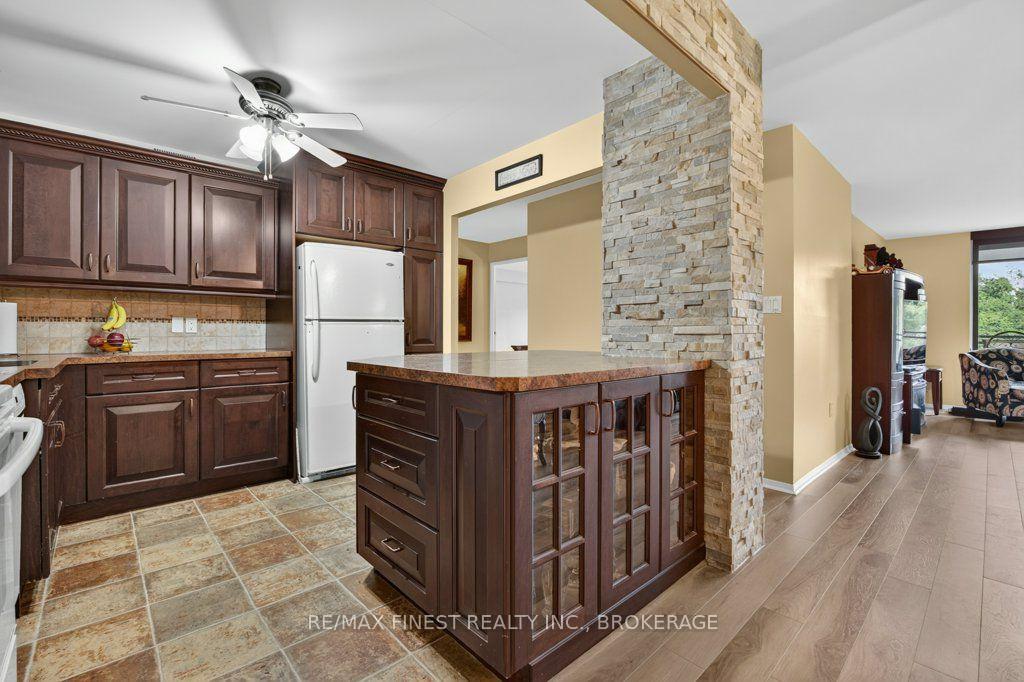 Photo 8 of Unit 307, 120 Barrett Court, Kingston, Kingston East (Incl Barret Crt) — HOMEH