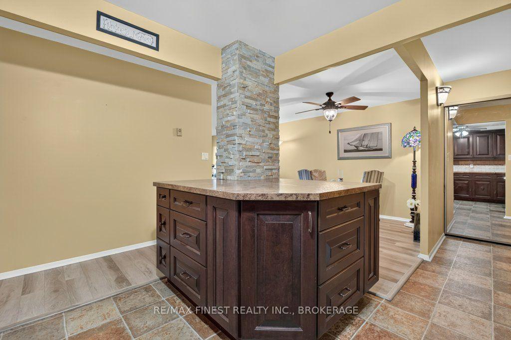Photo 10 of Unit 307, 120 Barrett Court, Kingston, Kingston East (Incl Barret Crt) — HOMEH