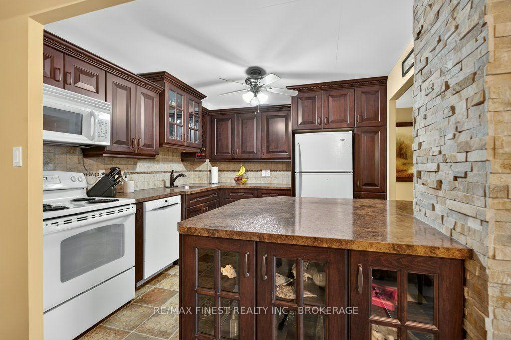 Photo 11 of Unit 307, 120 Barrett Court, Kingston, Kingston East (Incl Barret Crt) — HOMEH
