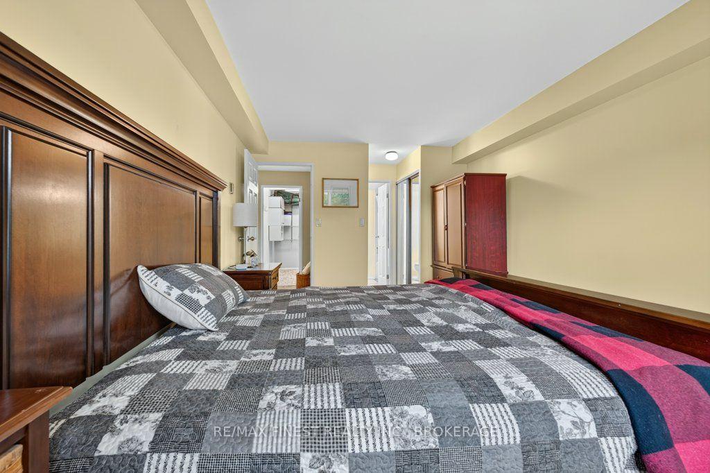 Photo 14 of Unit 307, 120 Barrett Court, Kingston, Kingston East (Incl Barret Crt) — HOMEH