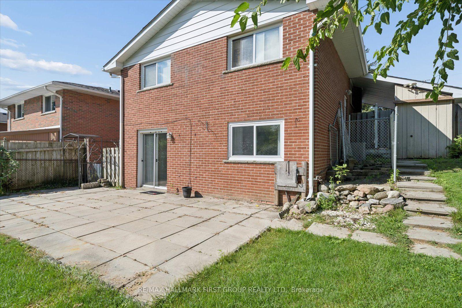 Photo 2 of 531 Harmony Road S, Oshawa, Donevan — HOMEH