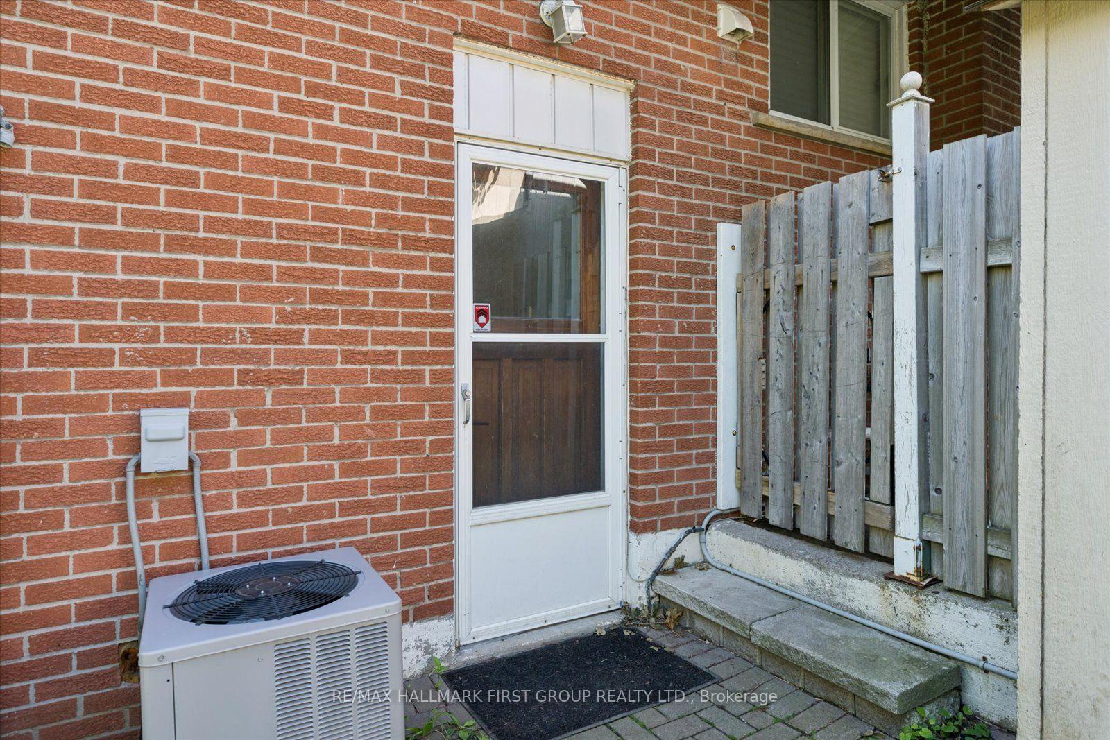Photo 3 of 531 Harmony Road S, Oshawa, Donevan — HOMEH