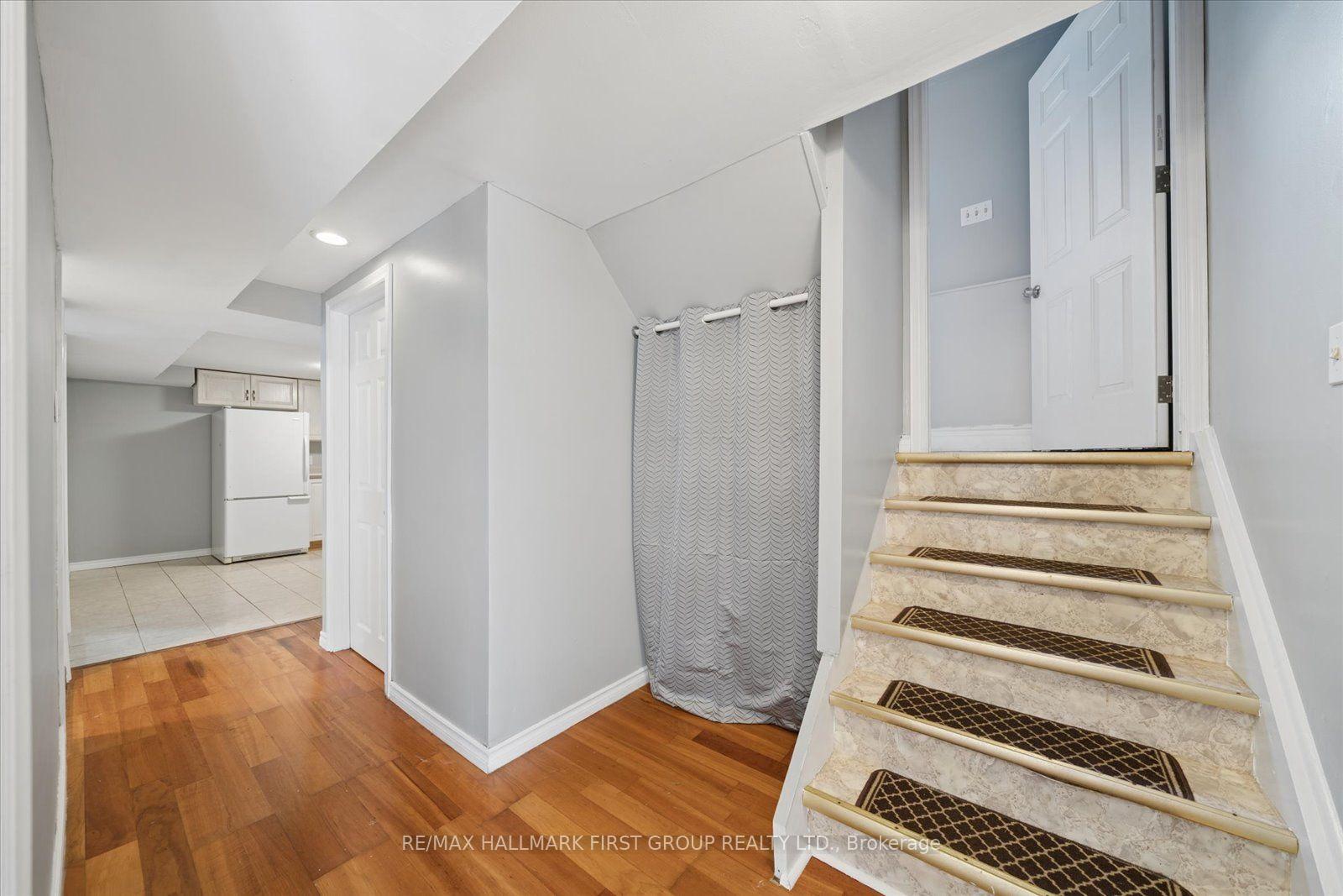Photo 4 of 531 Harmony Road S, Oshawa, Donevan — HOMEH