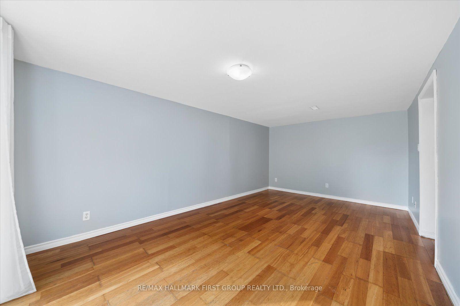 Photo 6 of 531 Harmony Road S, Oshawa, Donevan — HOMEH