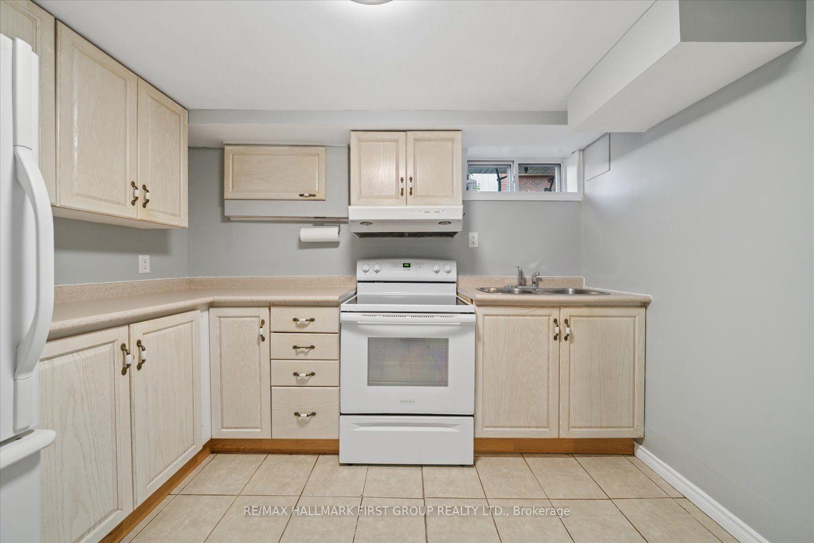 Photo 8 of 531 Harmony Road S, Oshawa, Donevan — HOMEH