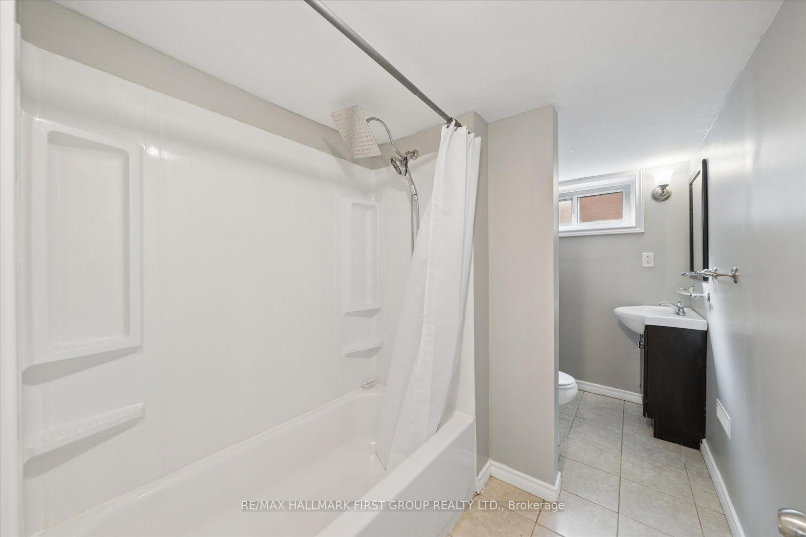 Photo 11 of 531 Harmony Road S, Oshawa, Donevan — HOMEH
