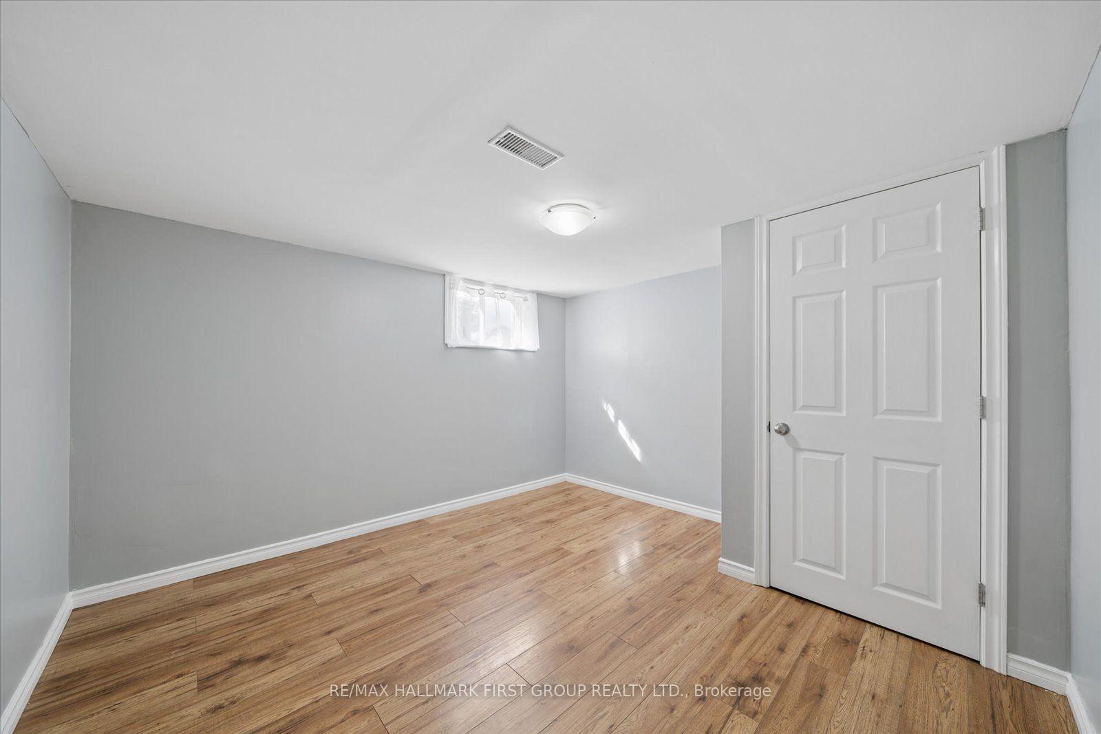 Photo 13 of 531 Harmony Road S, Oshawa, Donevan — HOMEH