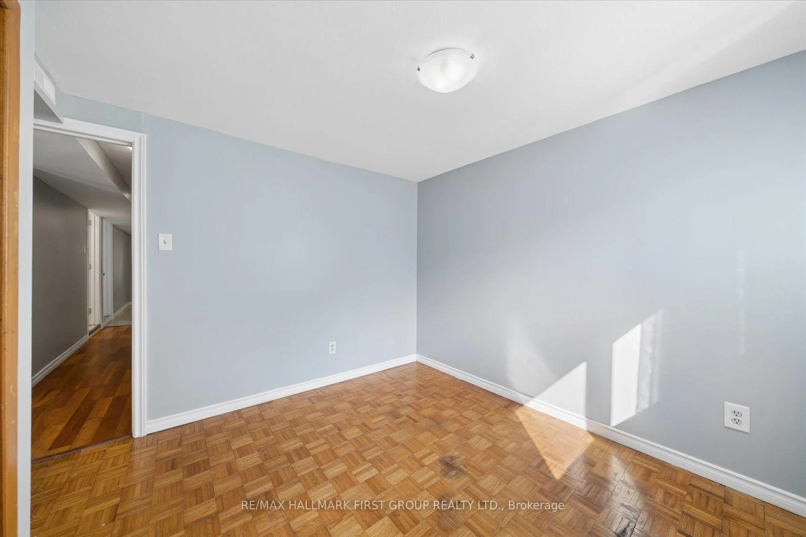 Photo 19 of 531 Harmony Road S, Oshawa, Donevan — HOMEH