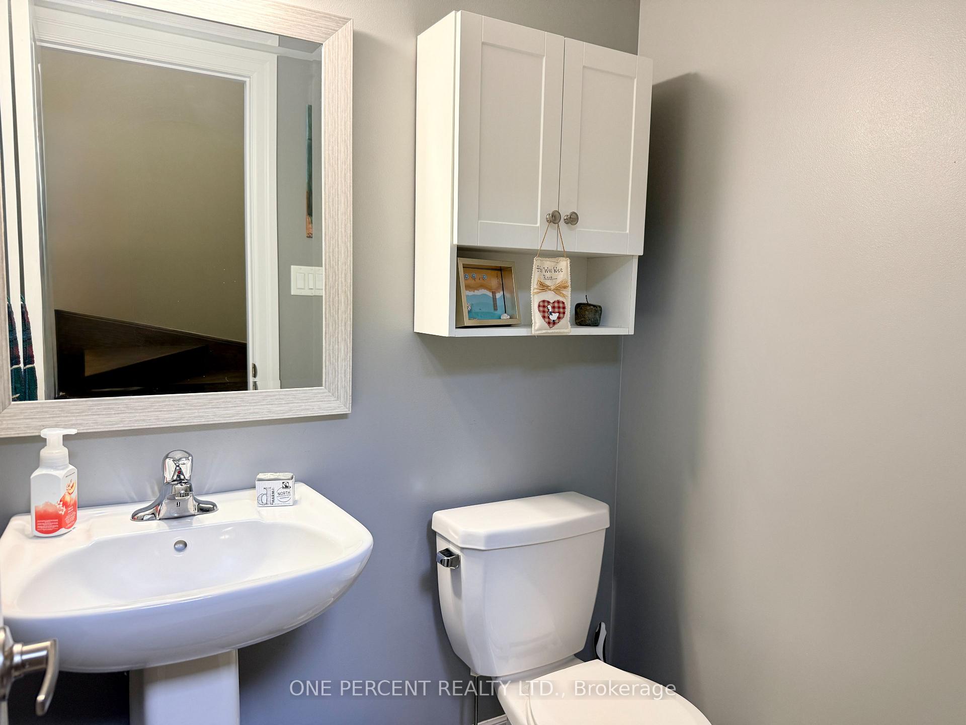 Photo 7 of 52 Bianca Crescent, Wasaga Beach — HOMEH