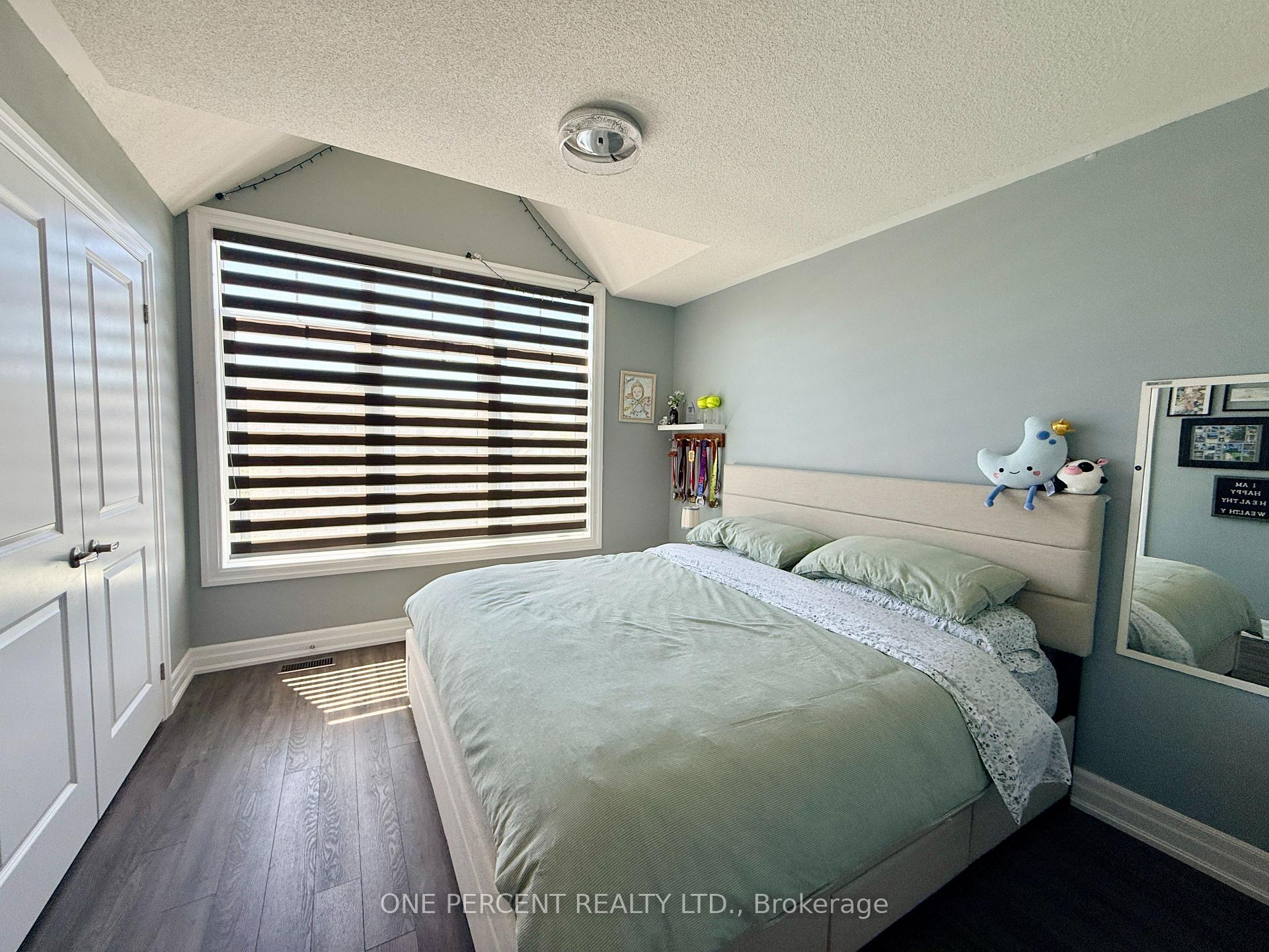 Photo 12 of 52 Bianca Crescent, Wasaga Beach — HOMEH