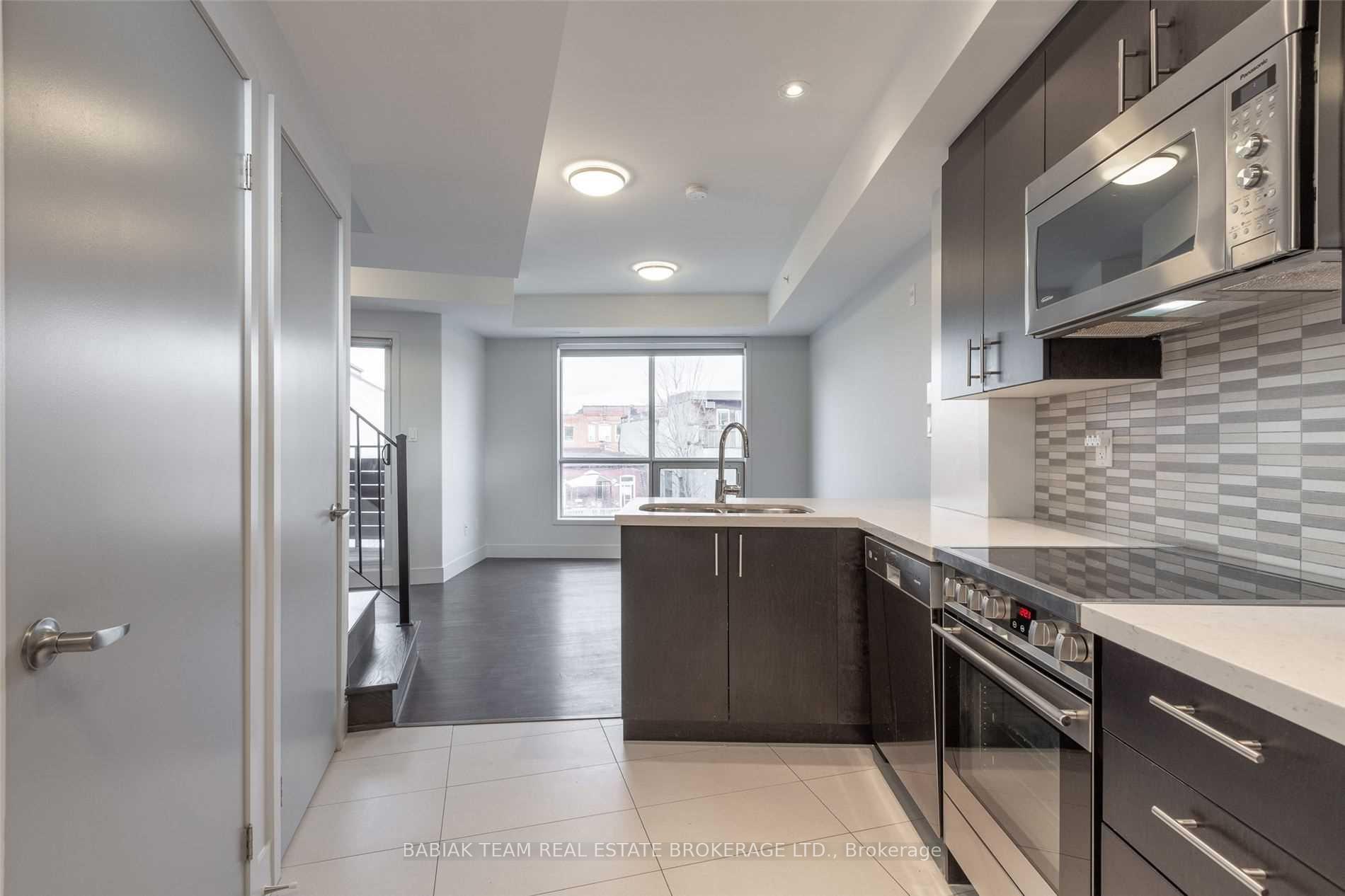 Photo 2 of Unit 303, 332 High Park Avenue, Toronto, Junction Area — HOMEH