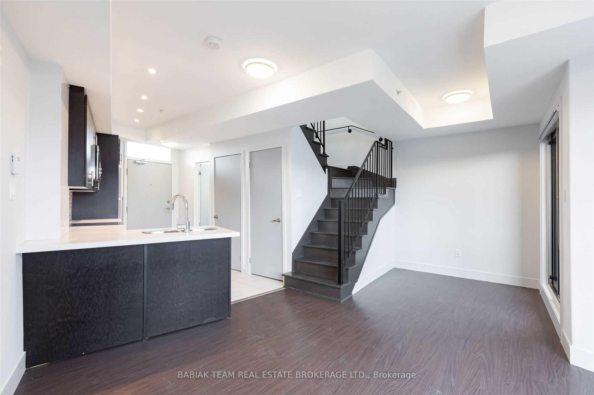 Photo of Unit 303, 332 High Park Avenue