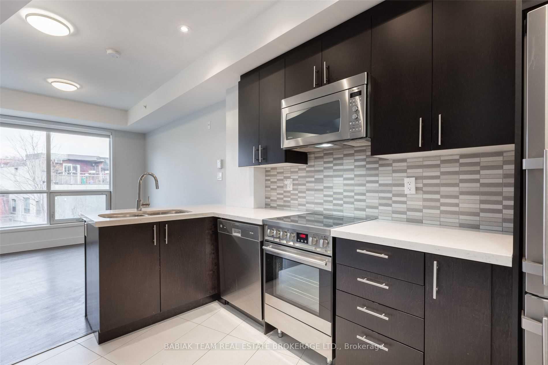 Photo 3 of Unit 303, 332 High Park Avenue, Toronto, Junction Area — HOMEH