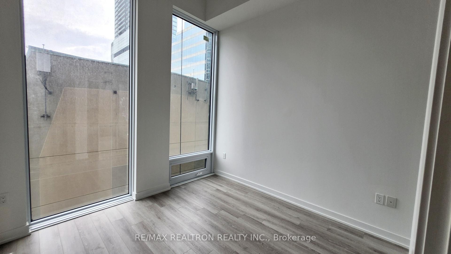 Photo 10 of Unit 1120, 238 Simcoe Street, Toronto, Kensington-Chinatown — HOMEH