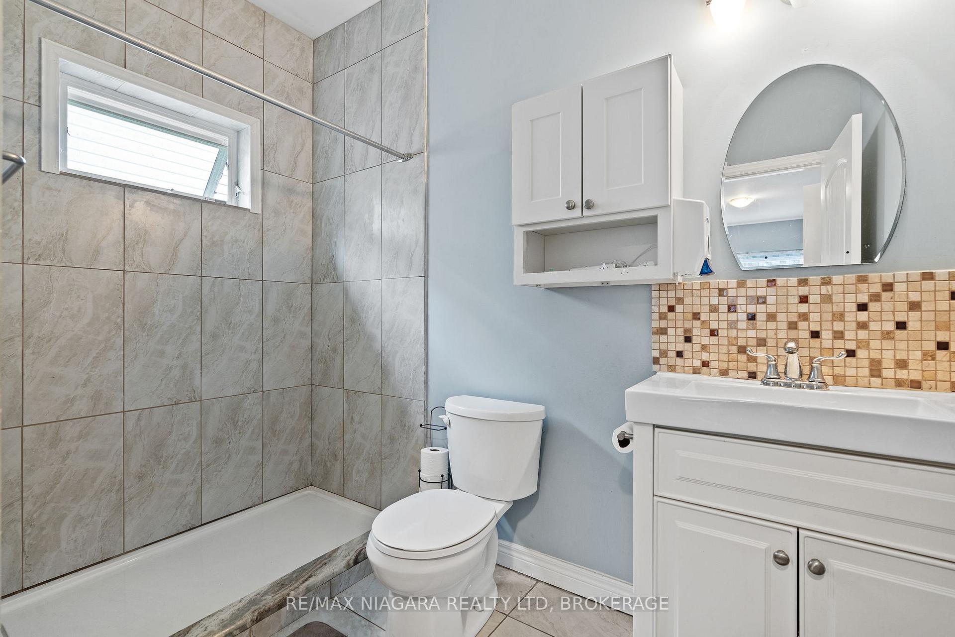 Photo 15 of 255 Lakeshore Road, St. Catharines, Lakeshore — HOMEH