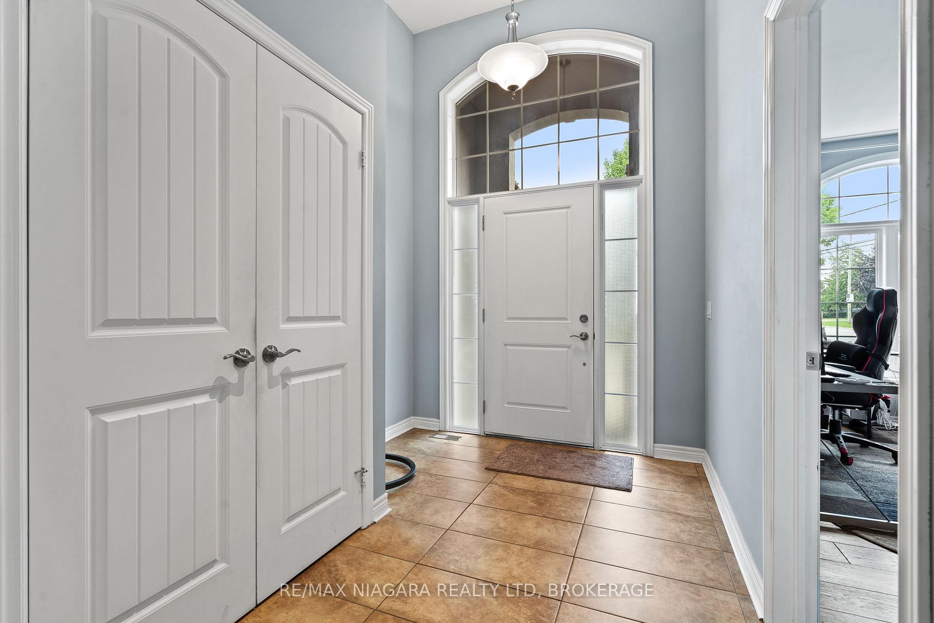 Photo 16 of 255 Lakeshore Road, St. Catharines, Lakeshore — HOMEH