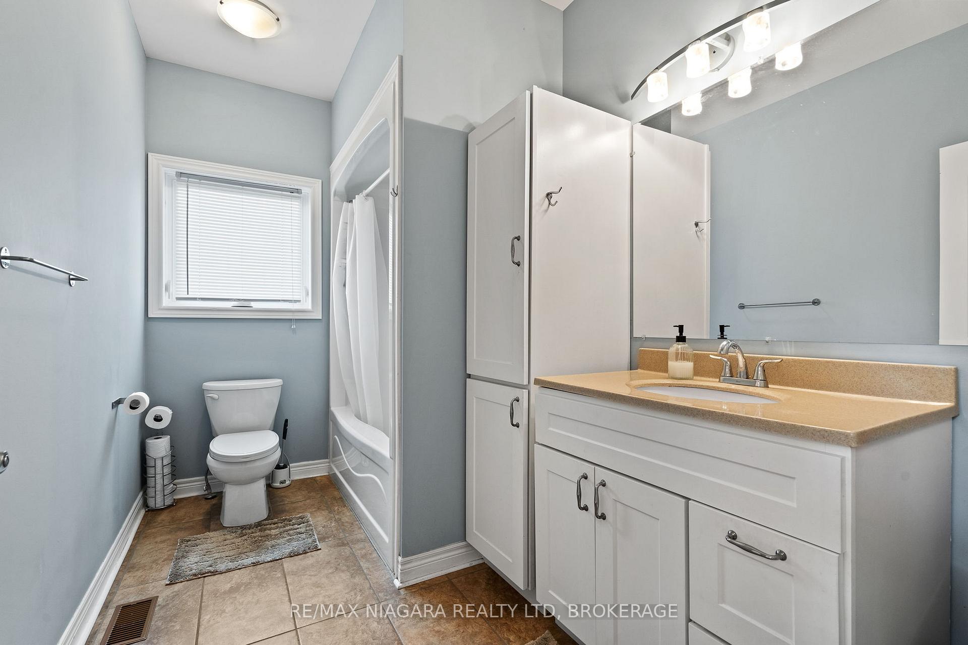 Photo 18 of 255 Lakeshore Road, St. Catharines, Lakeshore — HOMEH