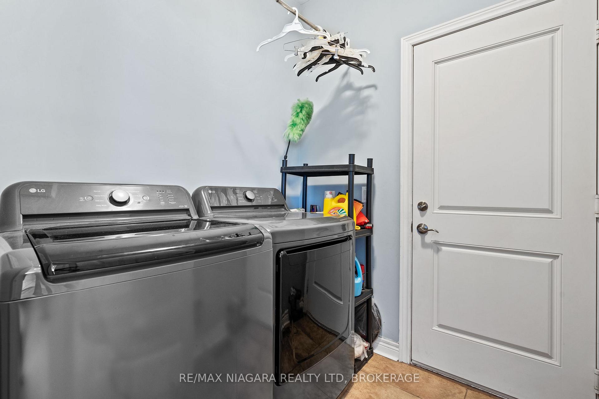 Photo 19 of 255 Lakeshore Road, St. Catharines, Lakeshore — HOMEH