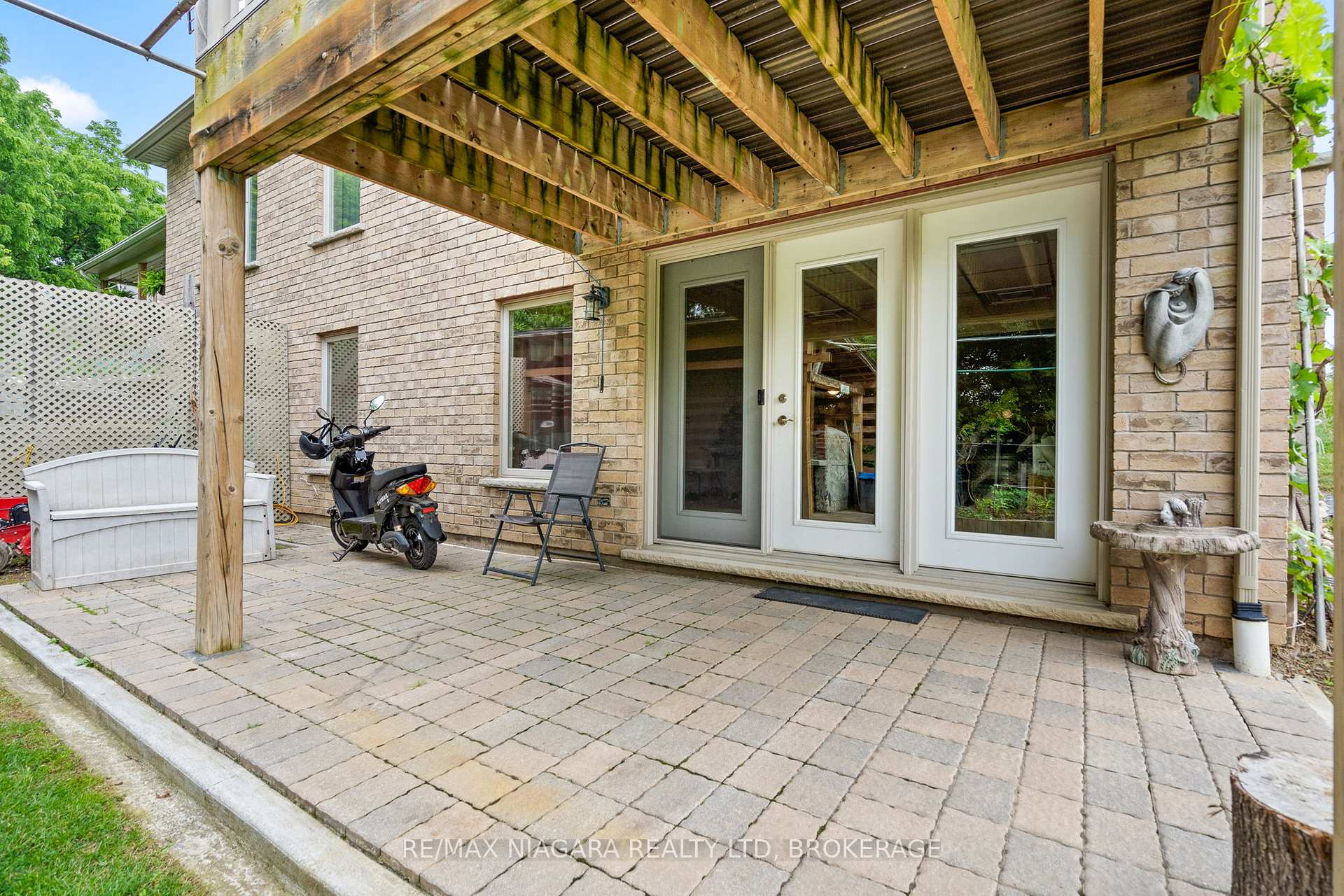 Photo 25 of 255 Lakeshore Road, St. Catharines, Lakeshore — HOMEH