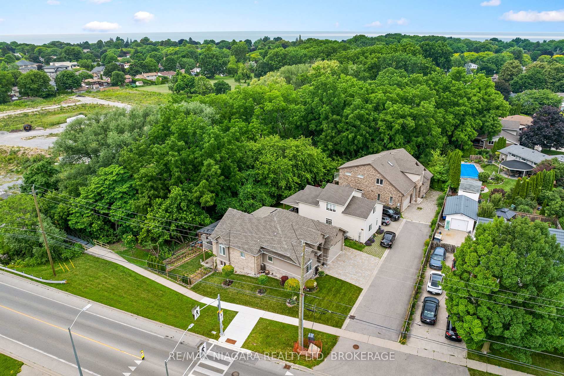 Photo 38 of 255 Lakeshore Road, St. Catharines, Lakeshore — HOMEH