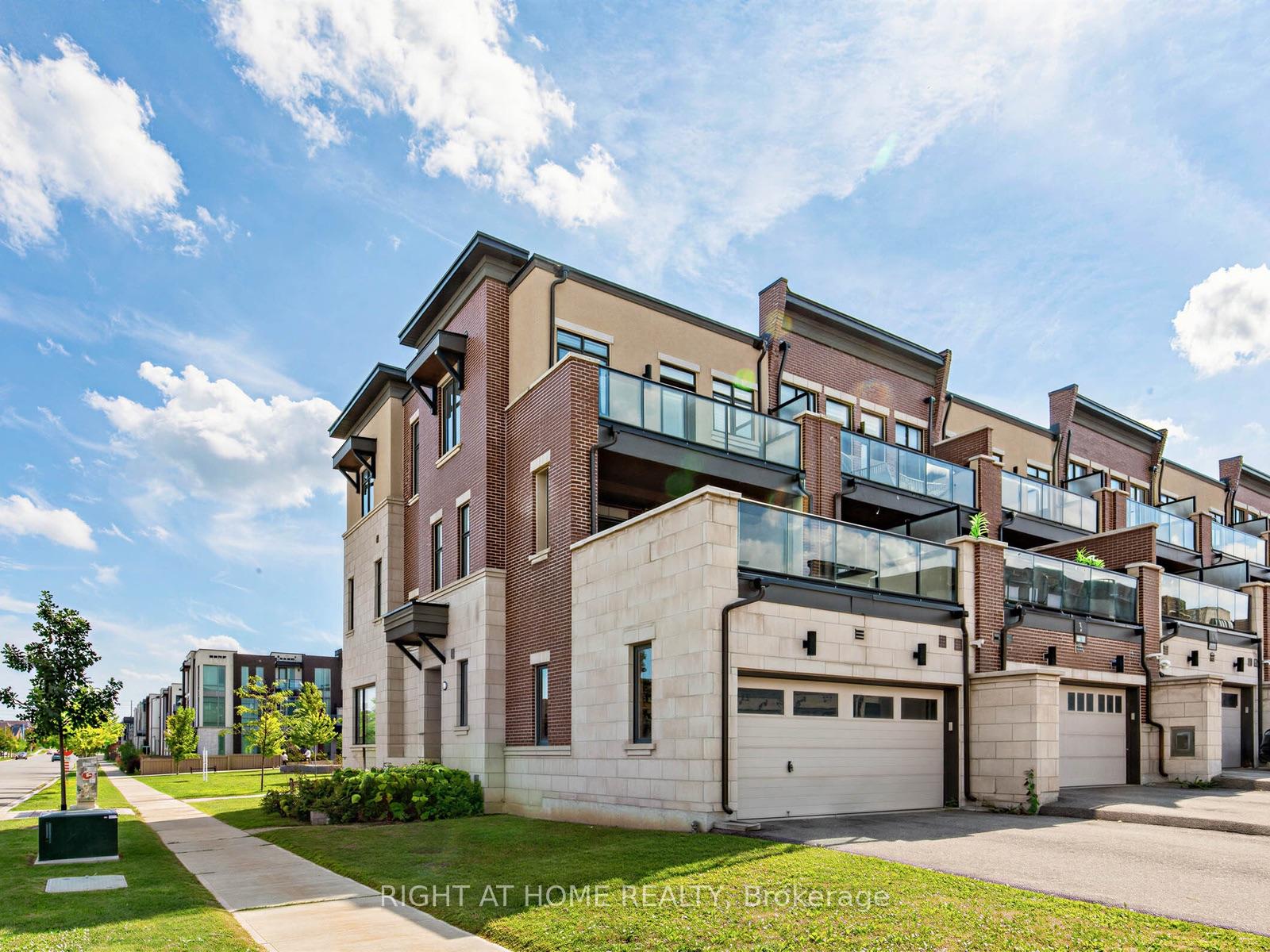 Photo 1 of 88 Crimson Forest Drive, Vaughan, Patterson — HOMEH