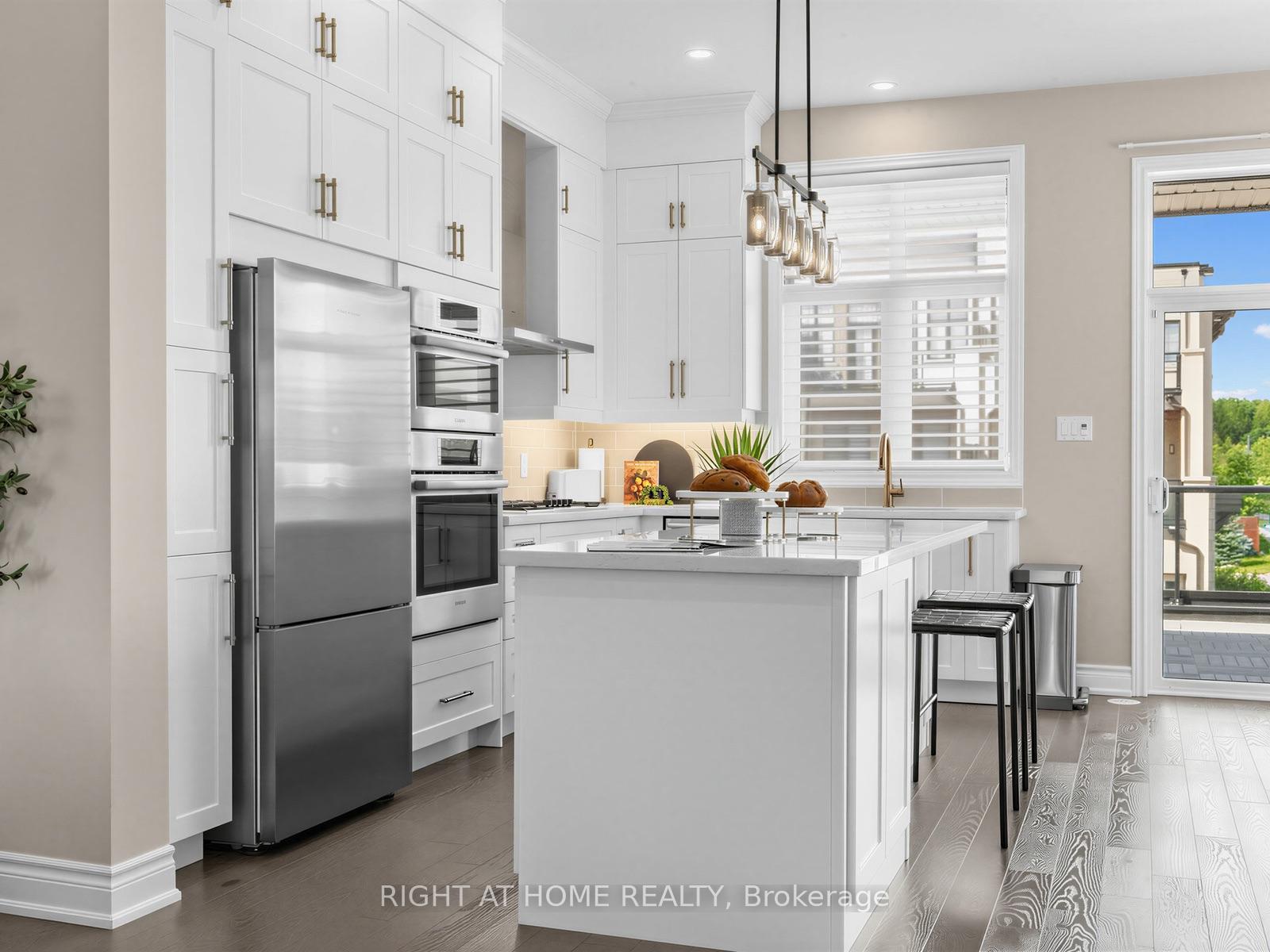 Photo 11 of 88 Crimson Forest Drive, Vaughan, Patterson — HOMEH