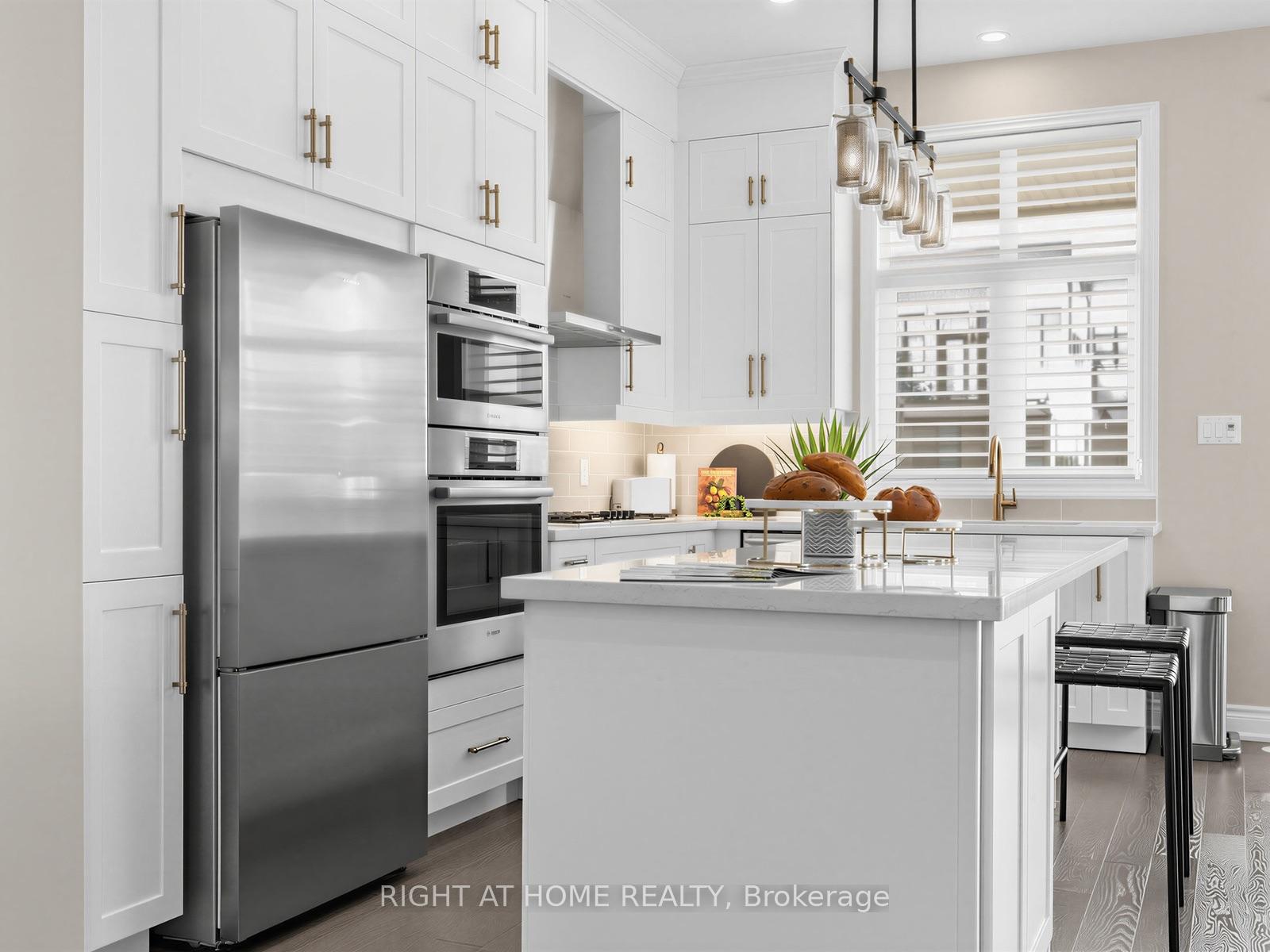 Photo 13 of 88 Crimson Forest Drive, Vaughan, Patterson — HOMEH