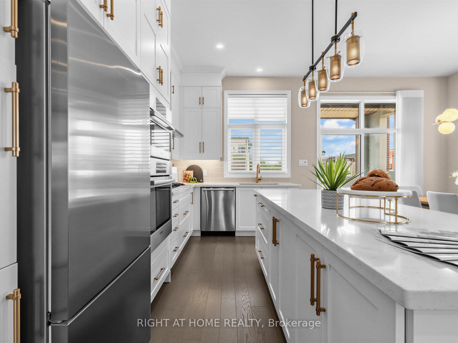 Photo 14 of 88 Crimson Forest Drive, Vaughan, Patterson — HOMEH