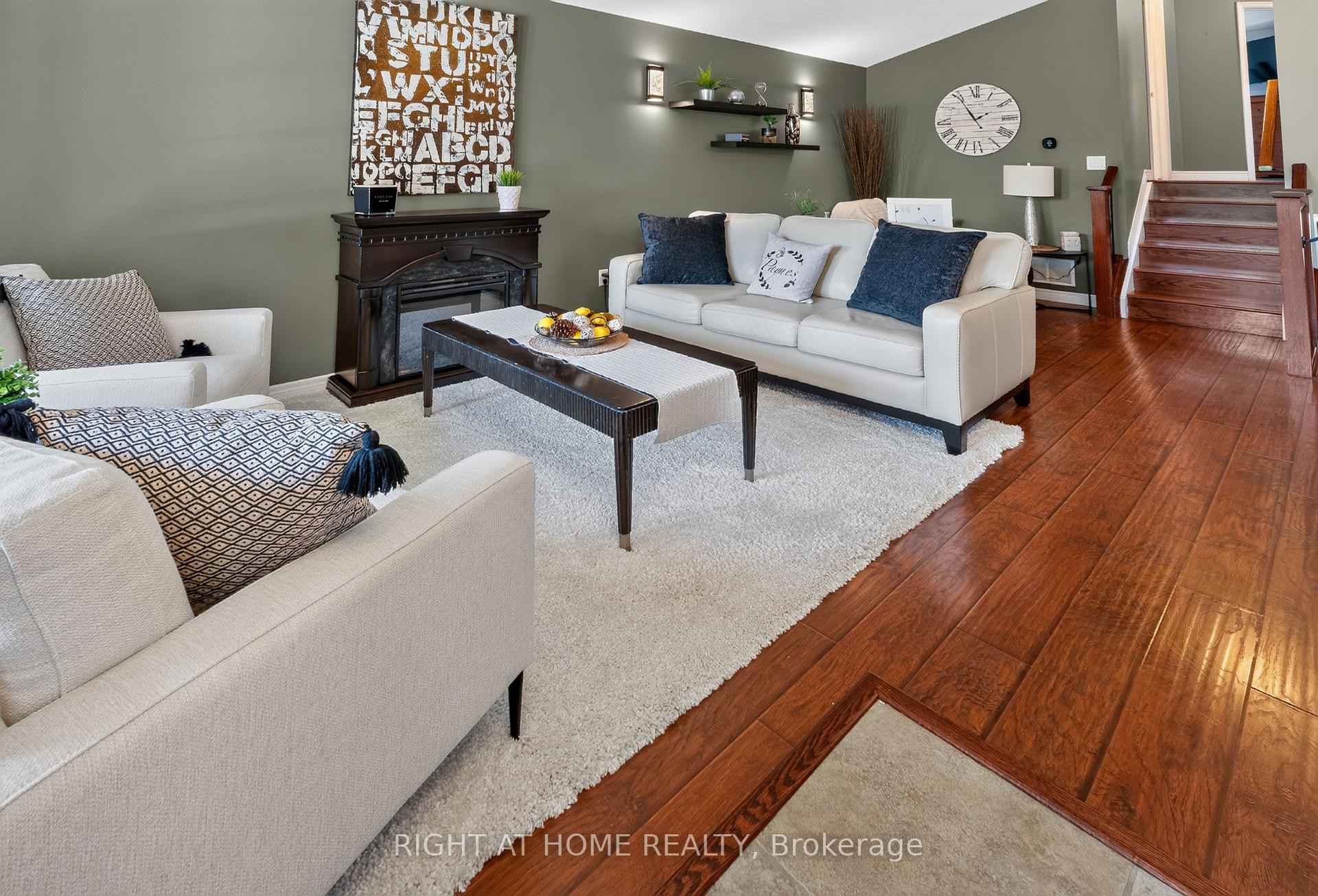 Photo 6 of 10 Galbraith Court, St. Thomas — HOMEH