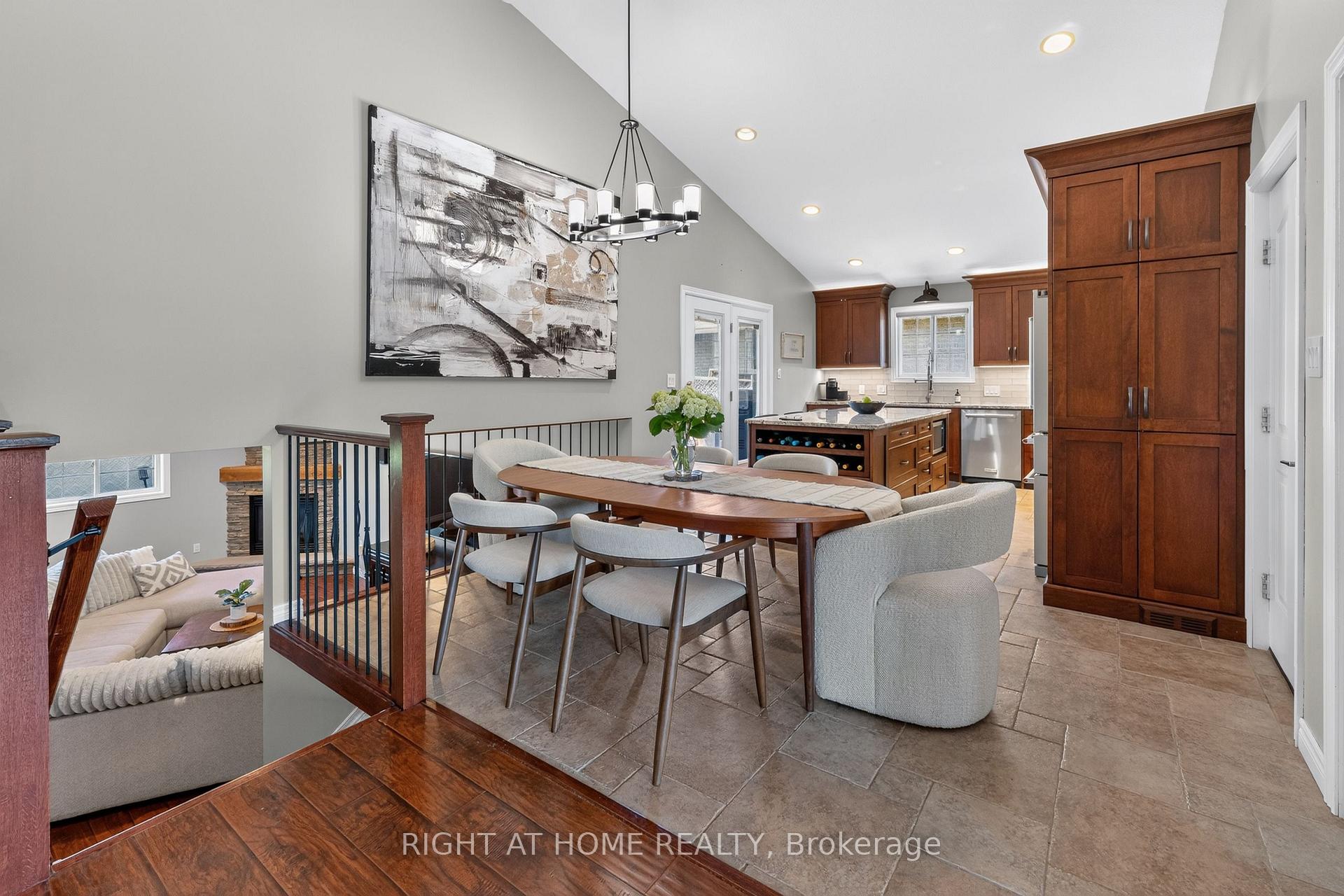 Photo 8 of 10 Galbraith Court, St. Thomas — HOMEH