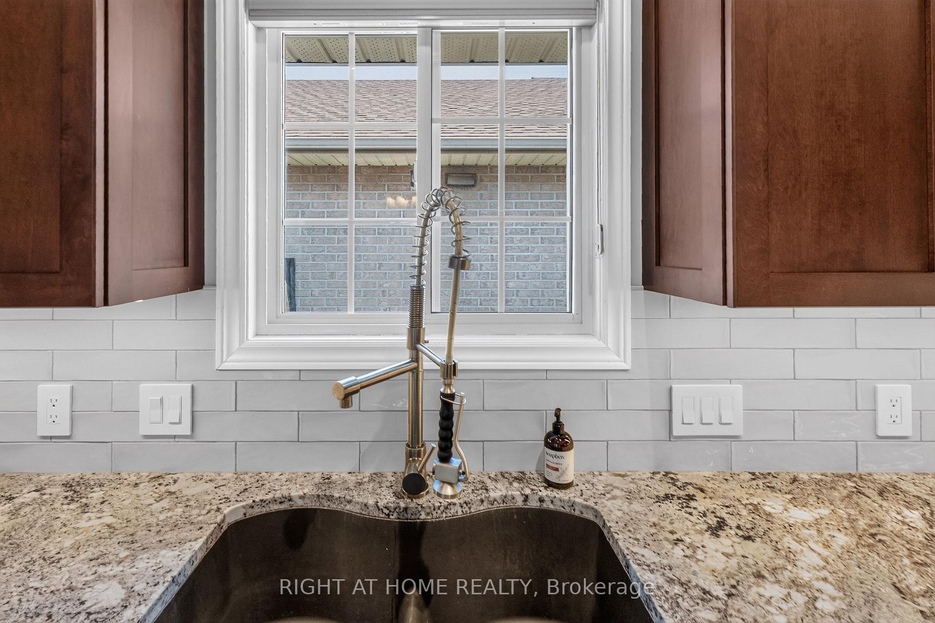 Photo 14 of 10 Galbraith Court, St. Thomas — HOMEH