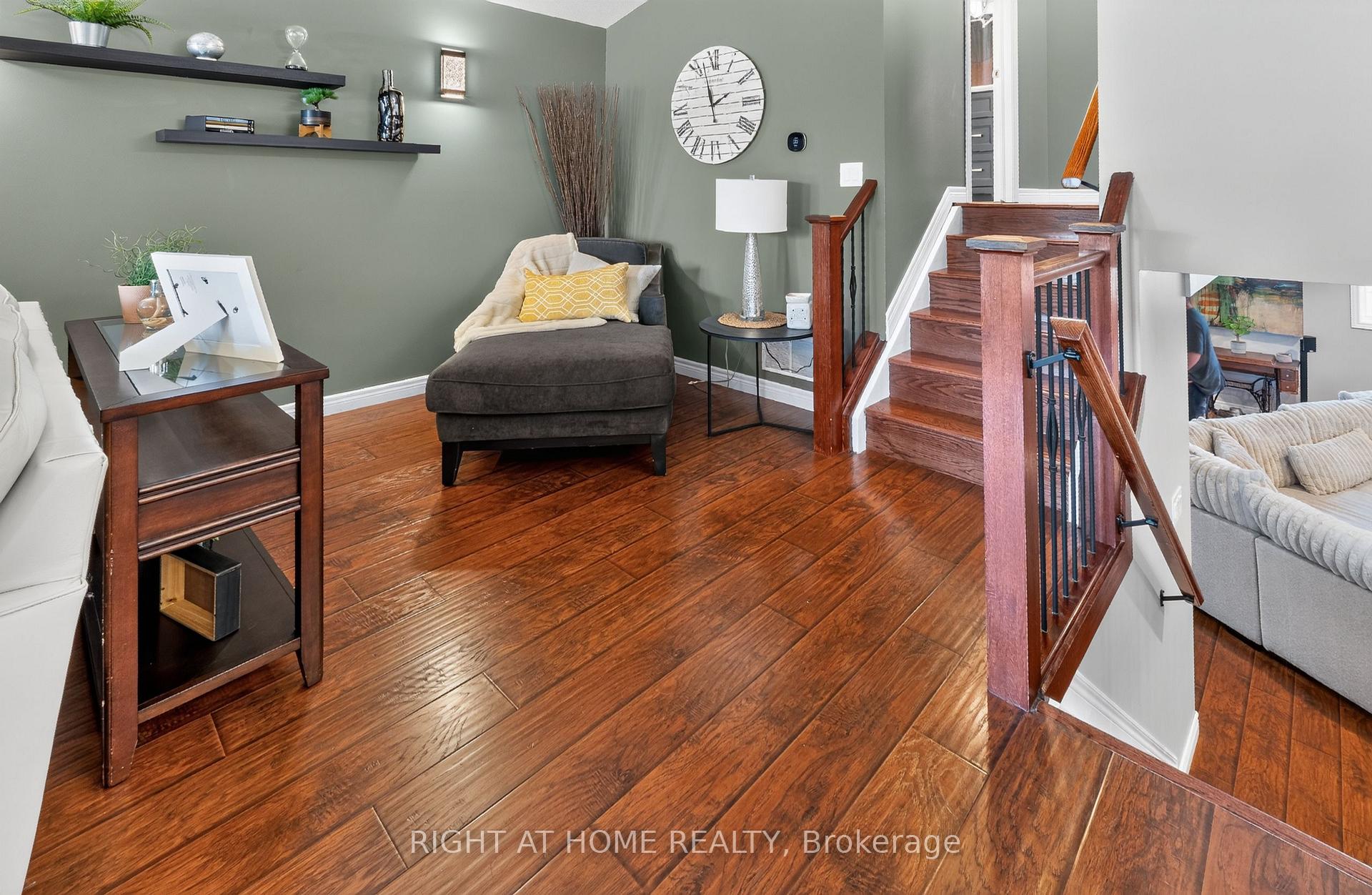 Photo 18 of 10 Galbraith Court, St. Thomas — HOMEH