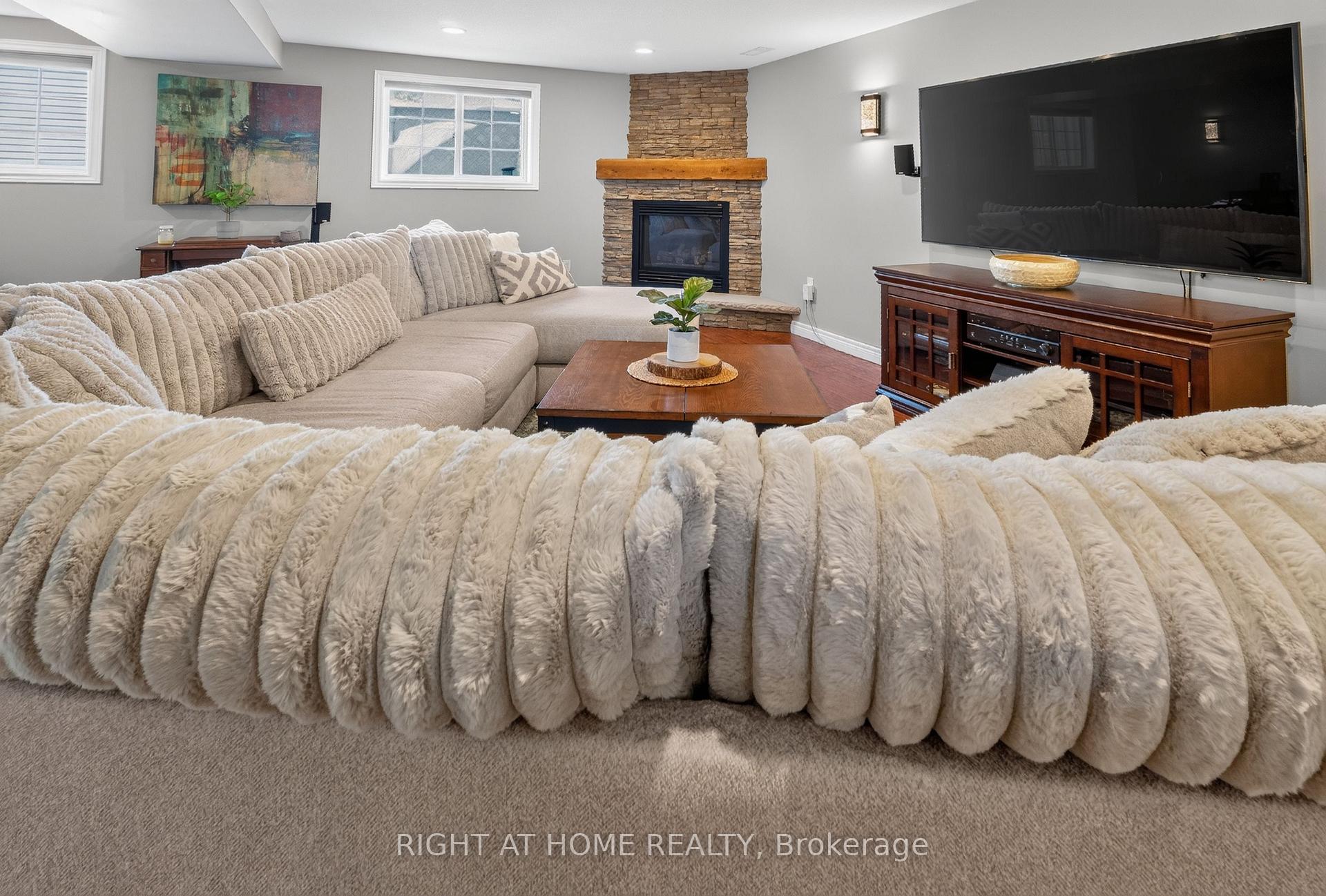 Photo 28 of 10 Galbraith Court, St. Thomas — HOMEH