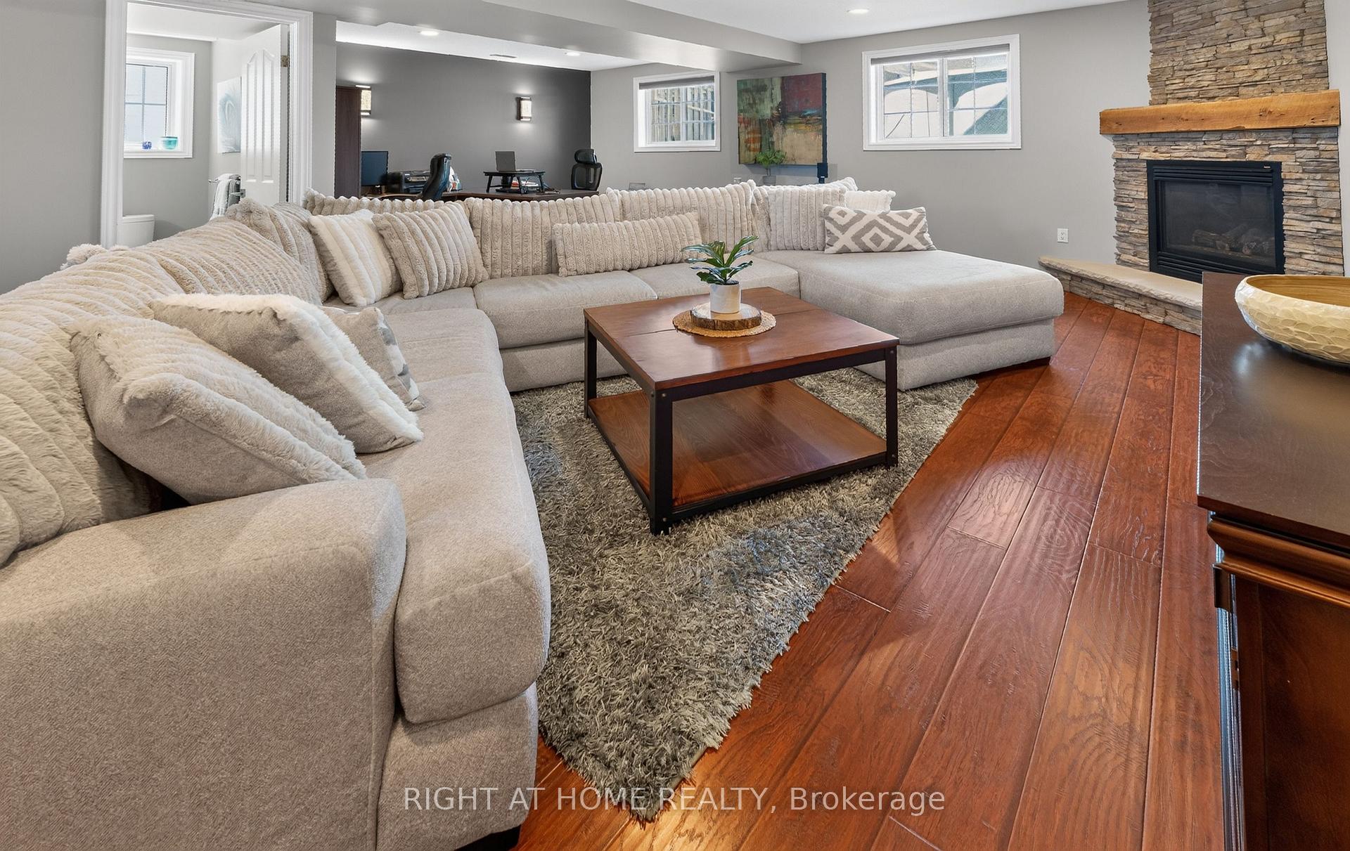 Photo 29 of 10 Galbraith Court, St. Thomas — HOMEH