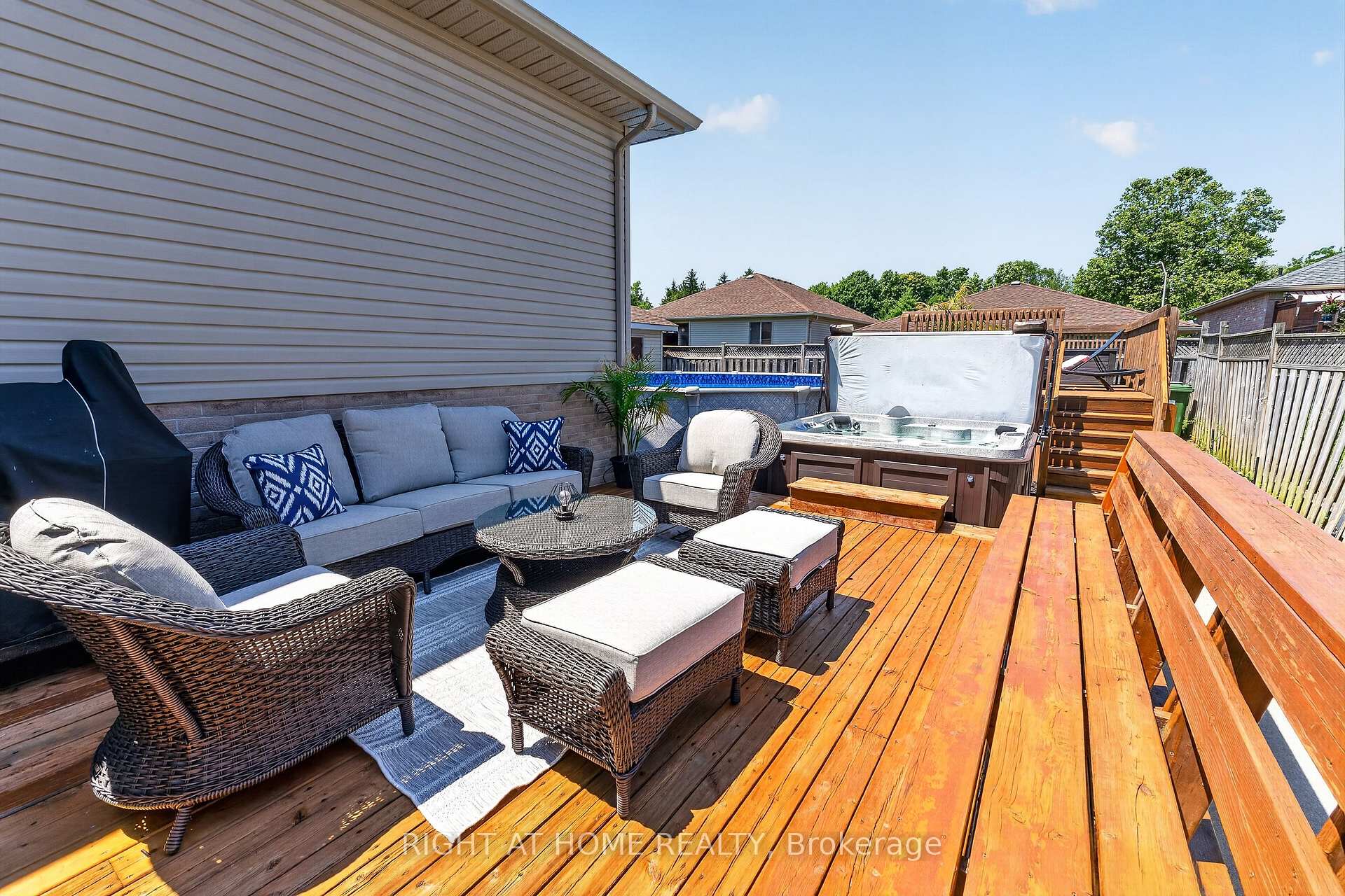 Photo 37 of 10 Galbraith Court, St. Thomas — HOMEH