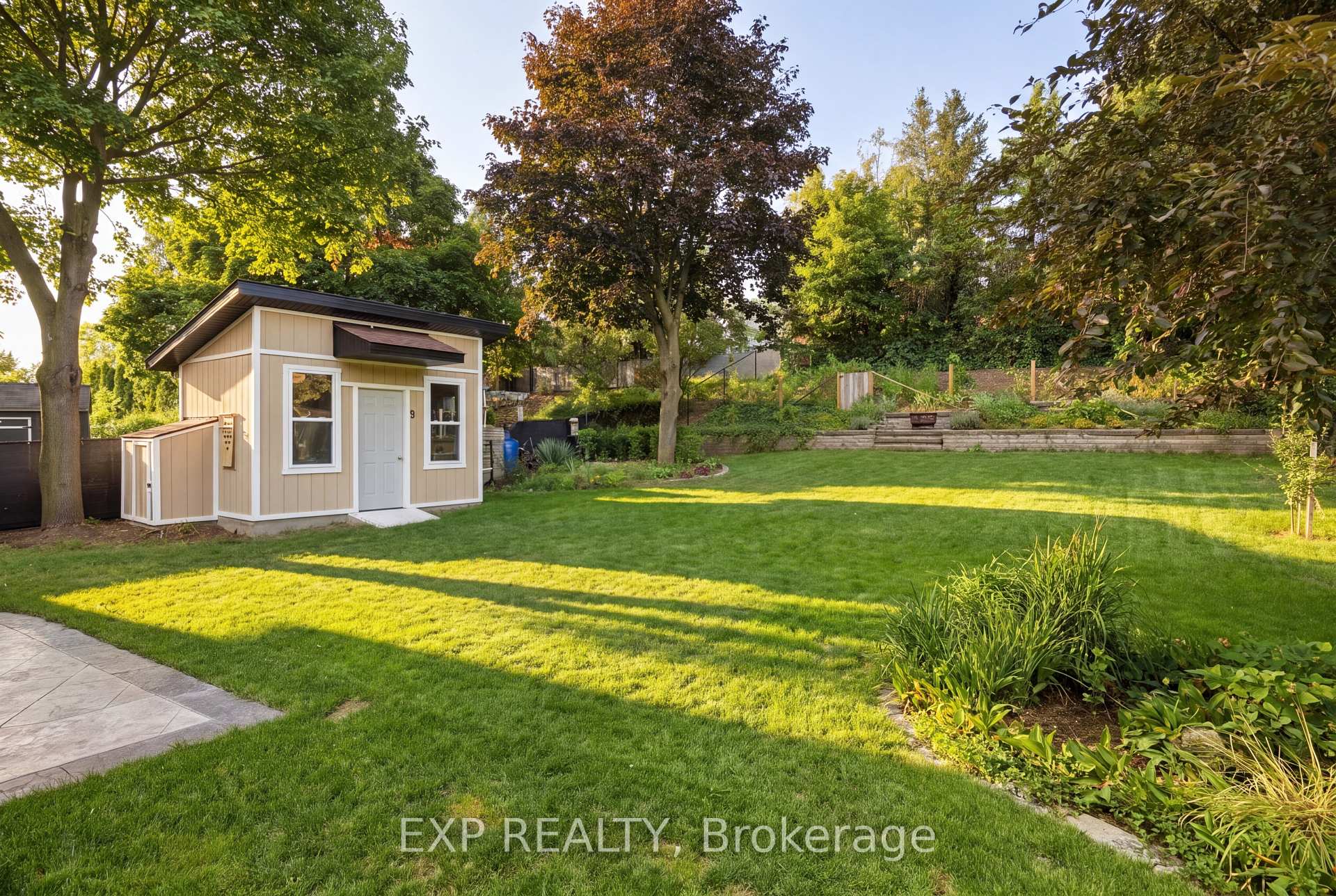 Photo 5 of 62 Corfield Drive, Kitchener, Idlewood — HOMEH