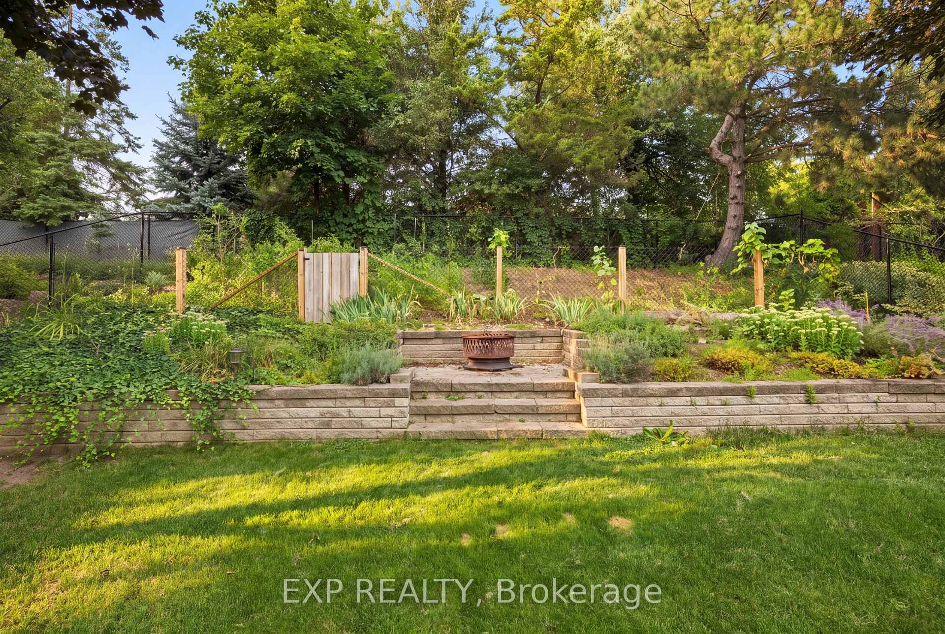 Photo 6 of 62 Corfield Drive, Kitchener, Idlewood — HOMEH