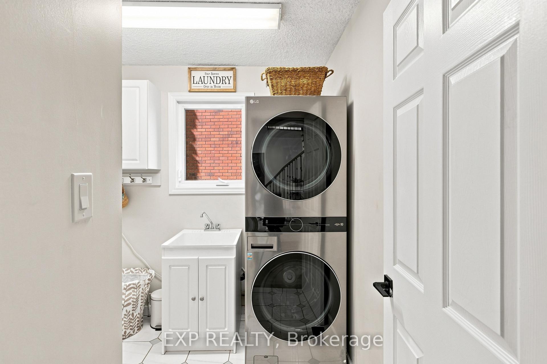 Photo 24 of 62 Corfield Drive, Kitchener, Idlewood — HOMEH