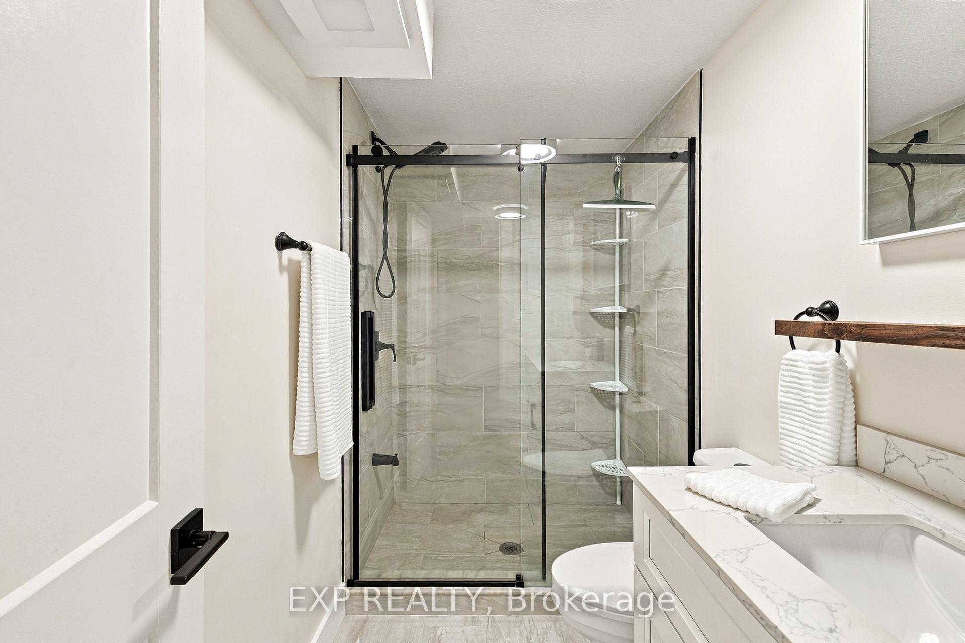 Photo 40 of 62 Corfield Drive, Kitchener, Idlewood — HOMEH