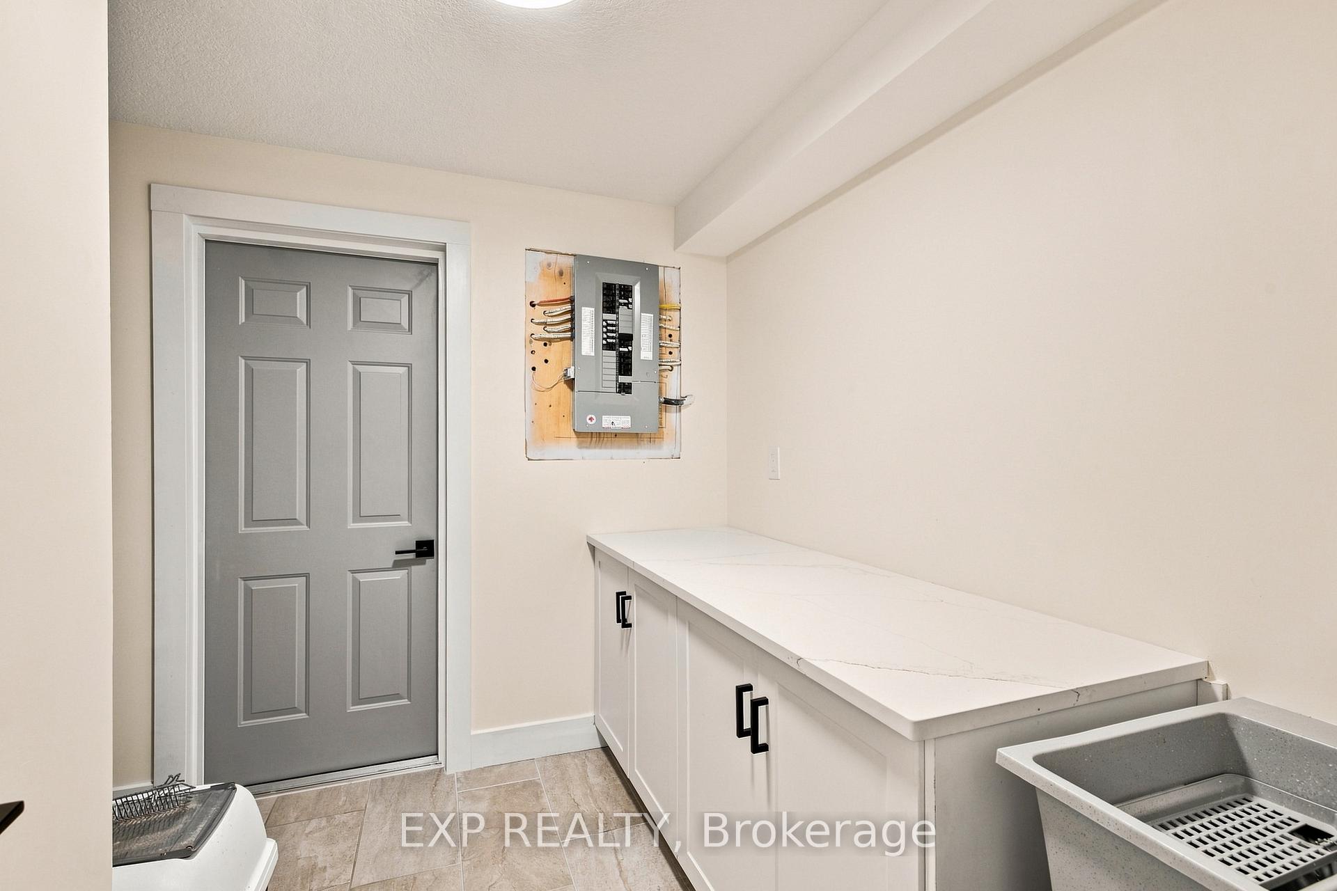Photo 46 of 62 Corfield Drive, Kitchener, Idlewood — HOMEH