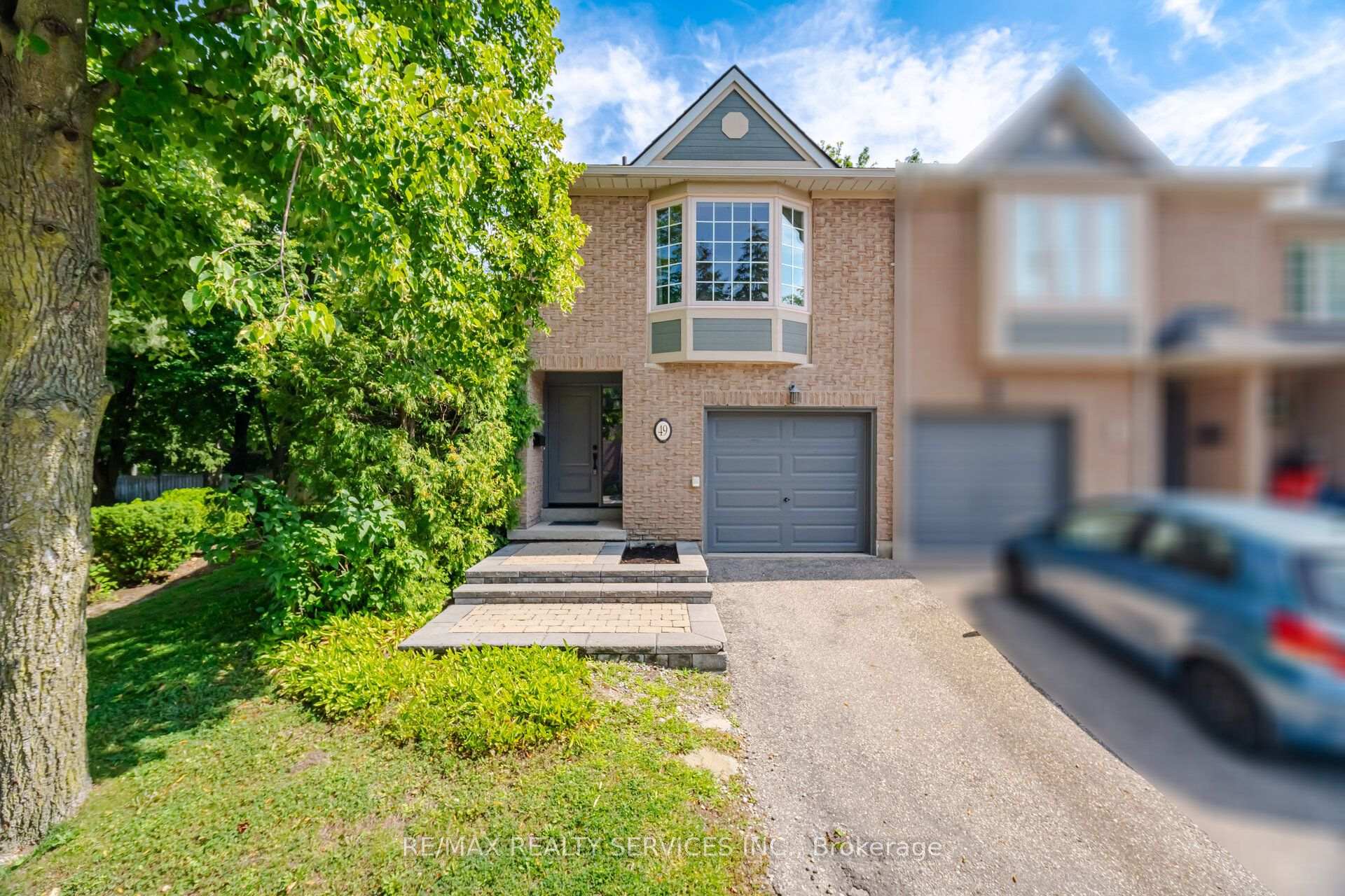 Photo 2 of Unit 49, 3100 Fifth Line W, Mississauga, Erin Mills — HOMEH