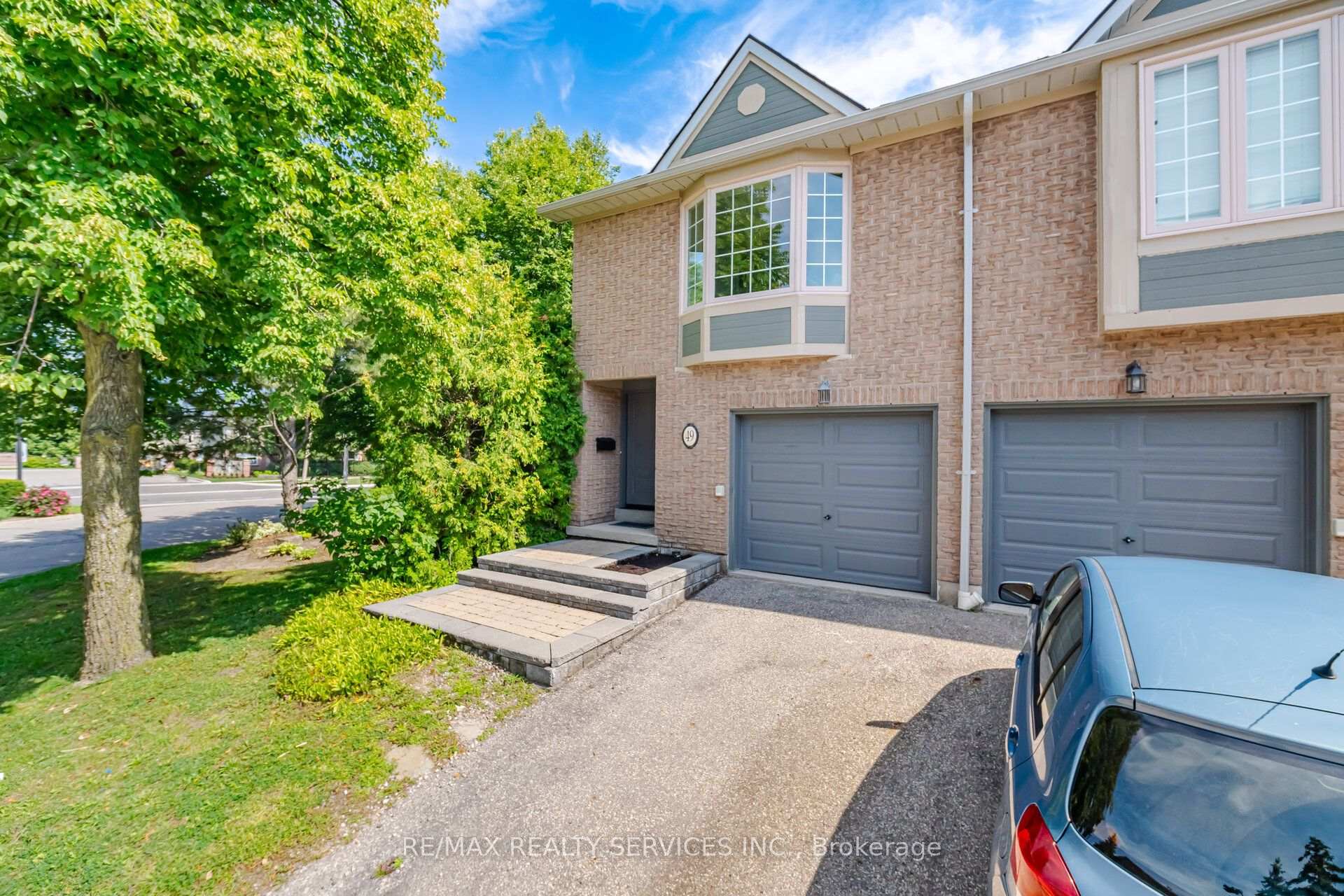 Photo 3 of Unit 49, 3100 Fifth Line W, Mississauga, Erin Mills — HOMEH