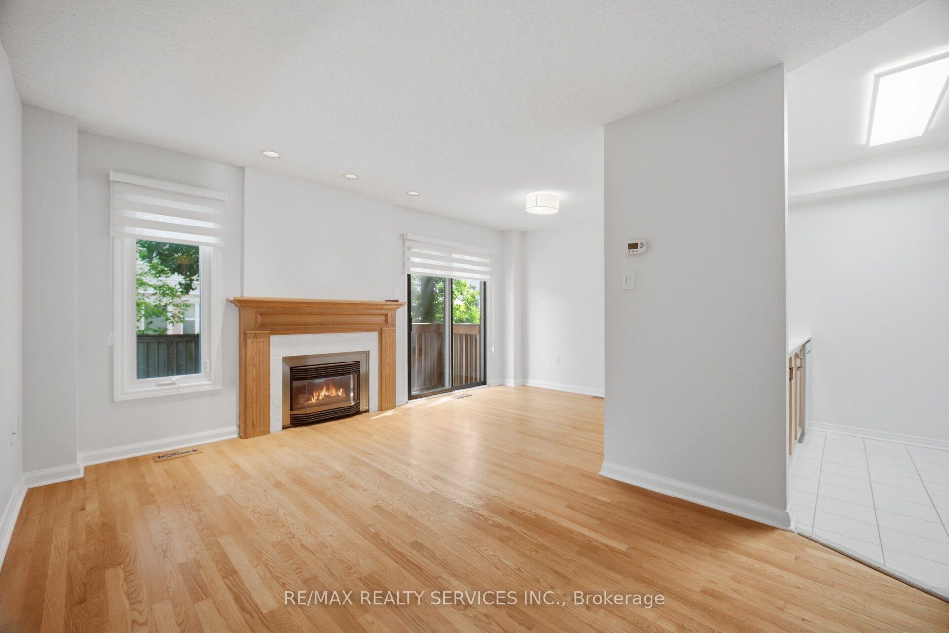 Photo 12 of Unit 49, 3100 Fifth Line W, Mississauga, Erin Mills — HOMEH