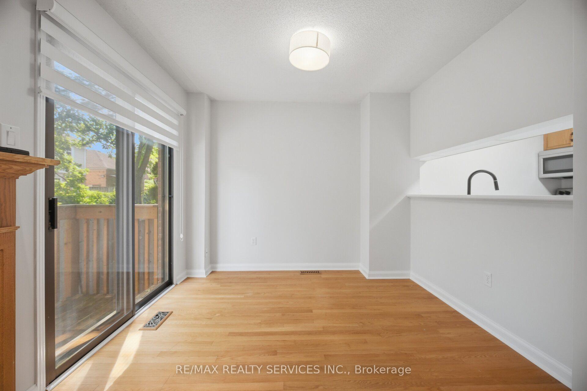 Photo 14 of Unit 49, 3100 Fifth Line W, Mississauga, Erin Mills — HOMEH