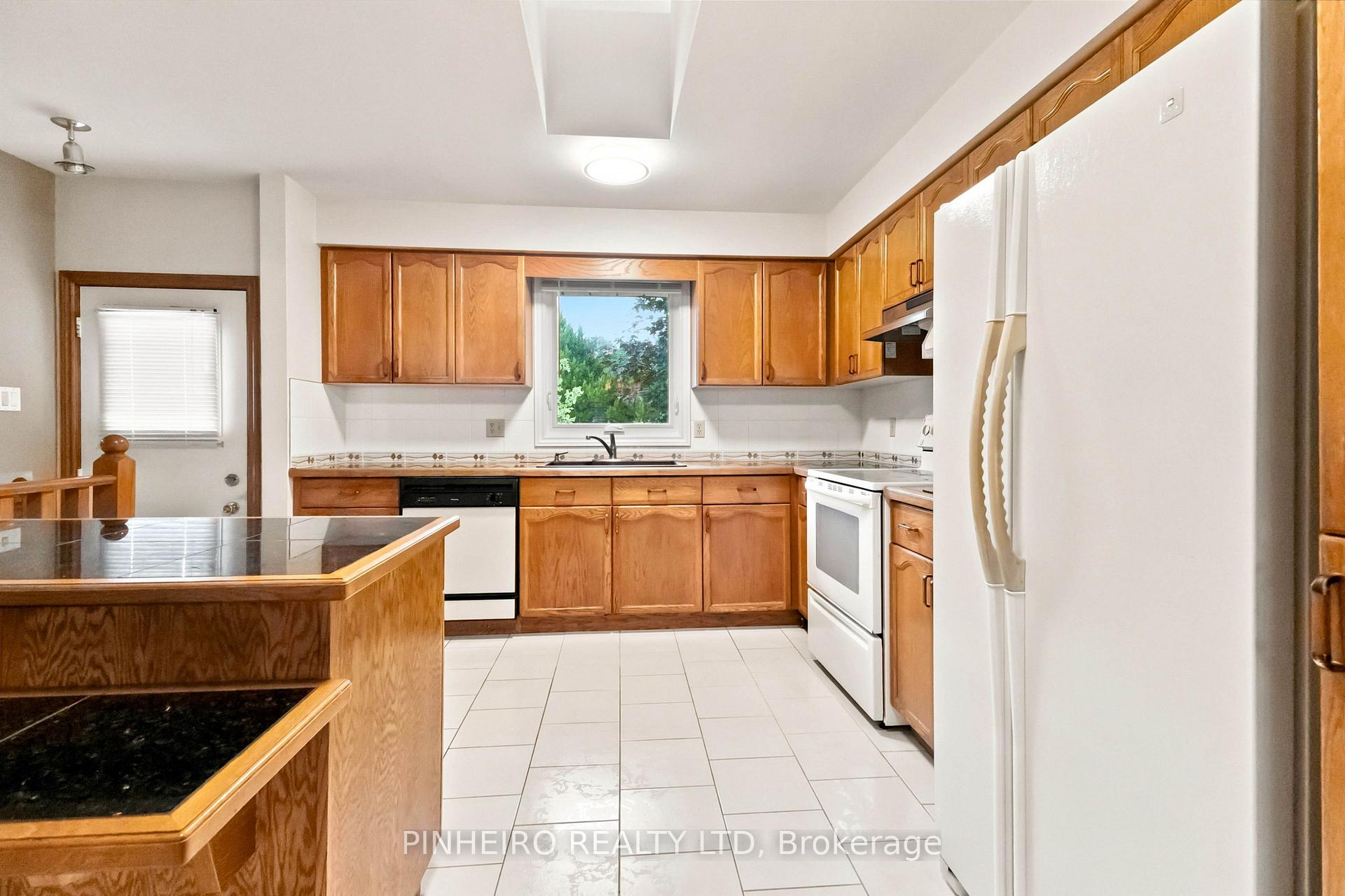 Photo 13 of 153 Saddy Avenue, London, East I — HOMEH