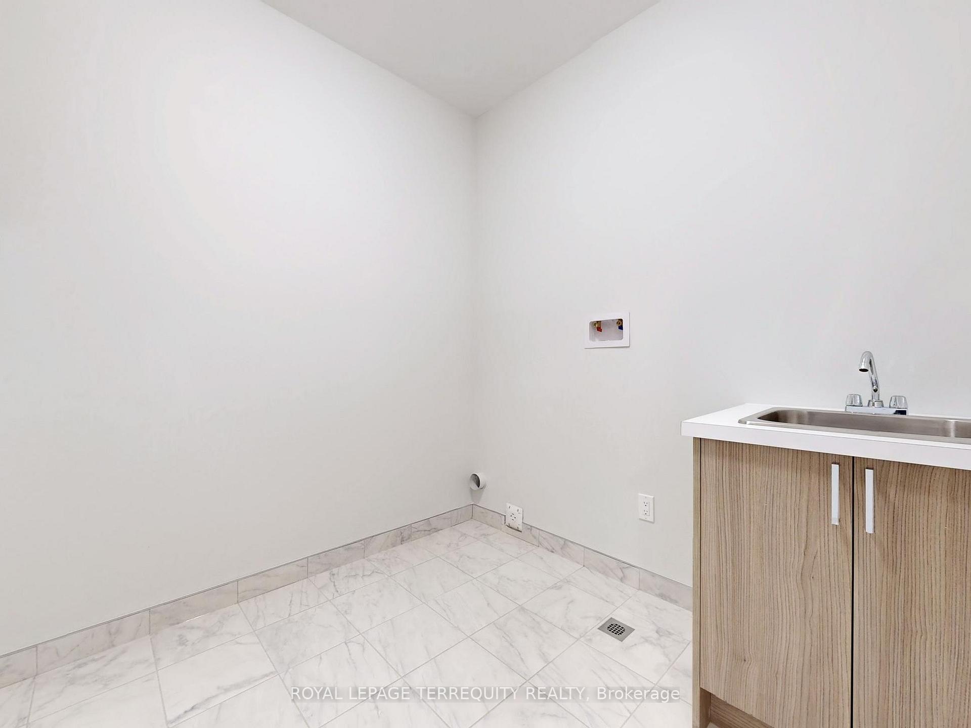 Photo 39 of 161 Cranberry Lane, Aurora, Aurora Highlands — HOMEH
